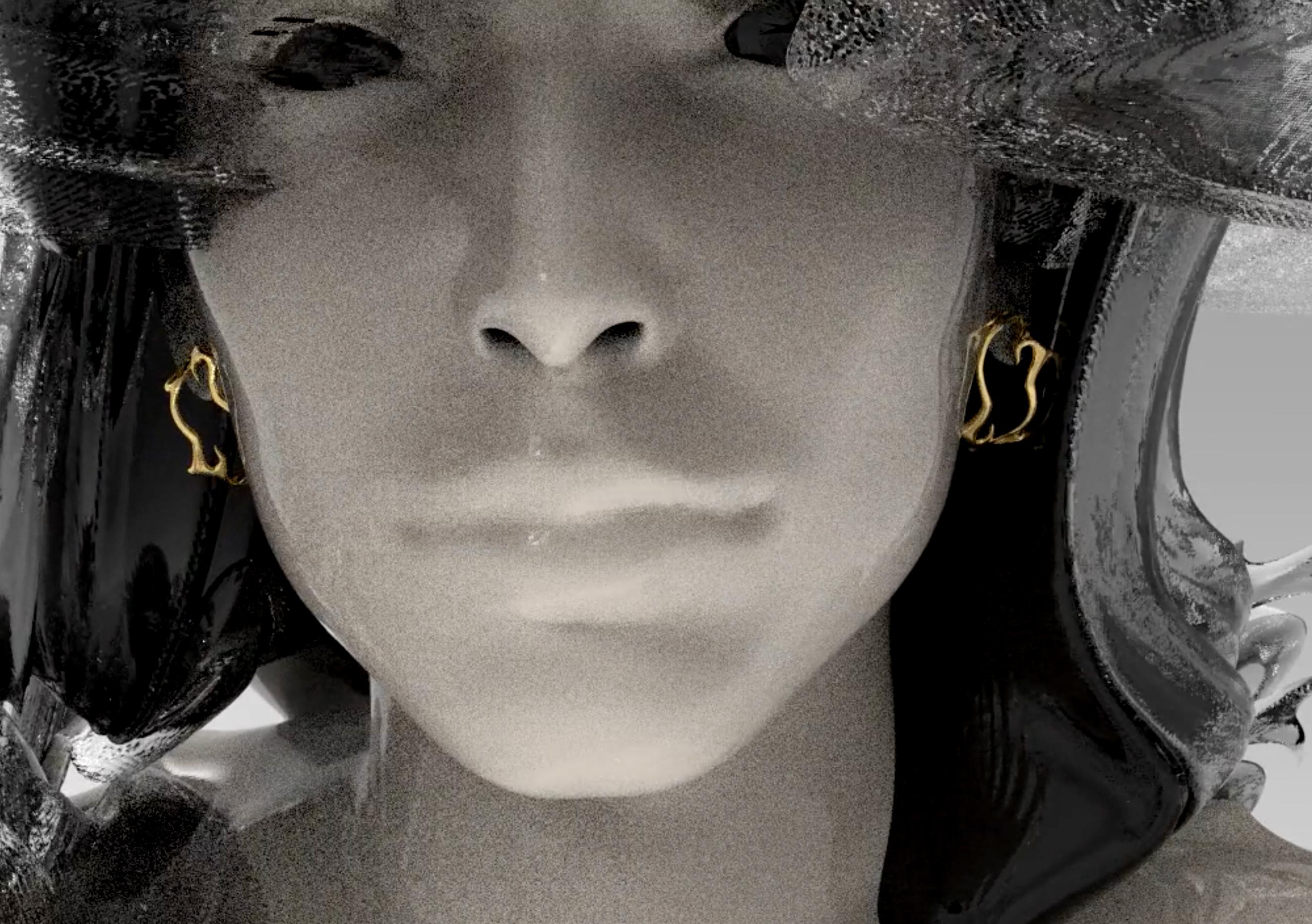 Boucles d'oreilles tibétaines sculpturales contemporaines en or jaune dix-huit carats en vente 4