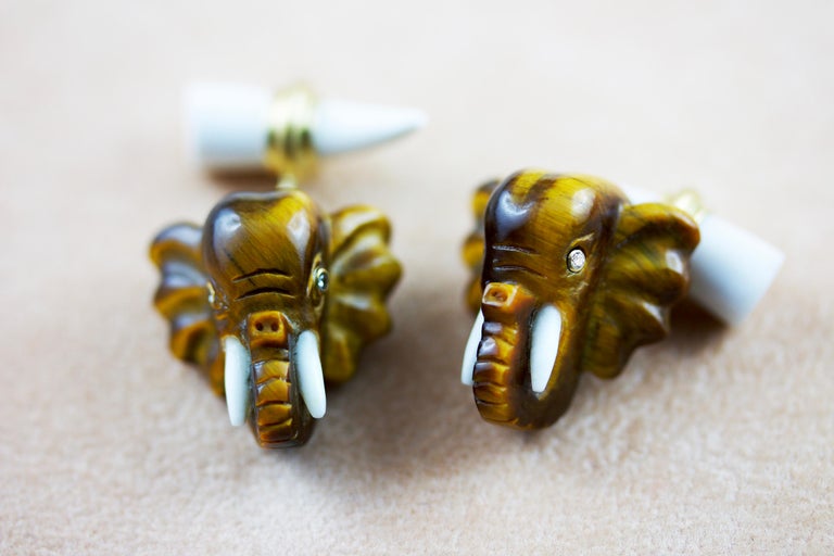 18 Karat Yellow Gold Tiger's Eye Elephant Heads Diamond Cufflinks 1
