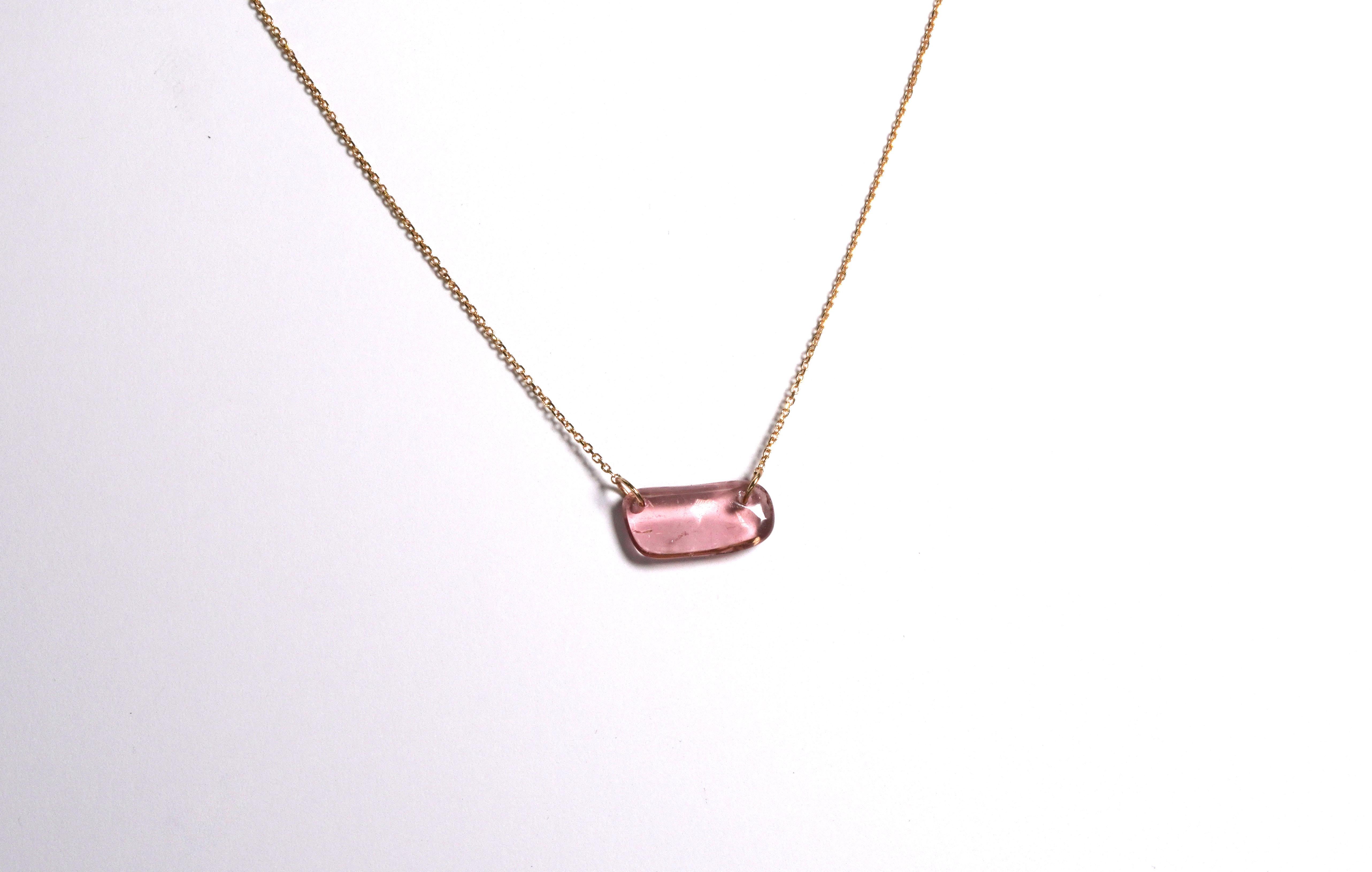 Cabochon 18 Karat Yellow Gold Tourmaline Rubellite Necklace For Sale