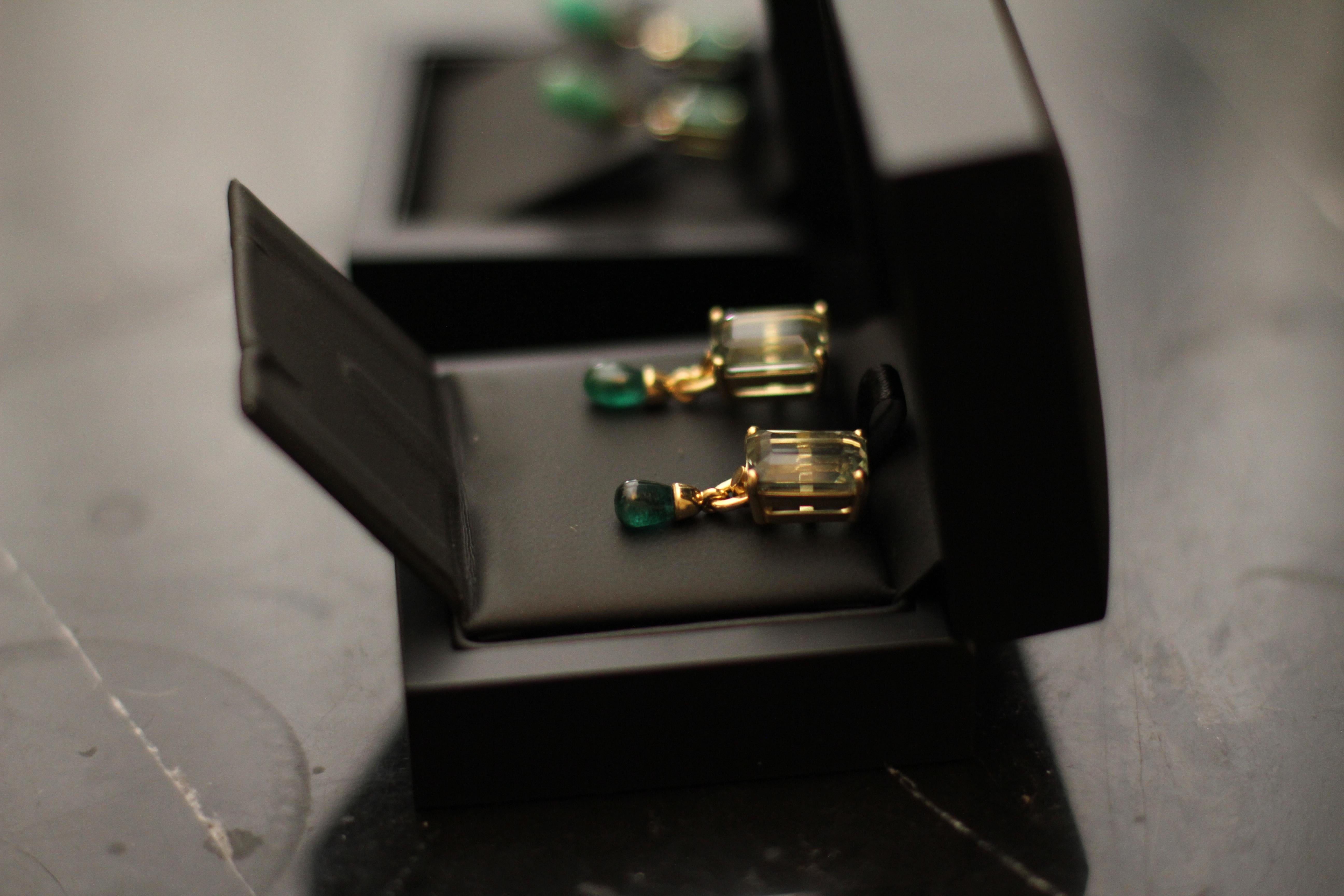 Eighteen Karat Yellow Gold Transformer Drop Pendant Necklace with Mint Quartz  For Sale 3