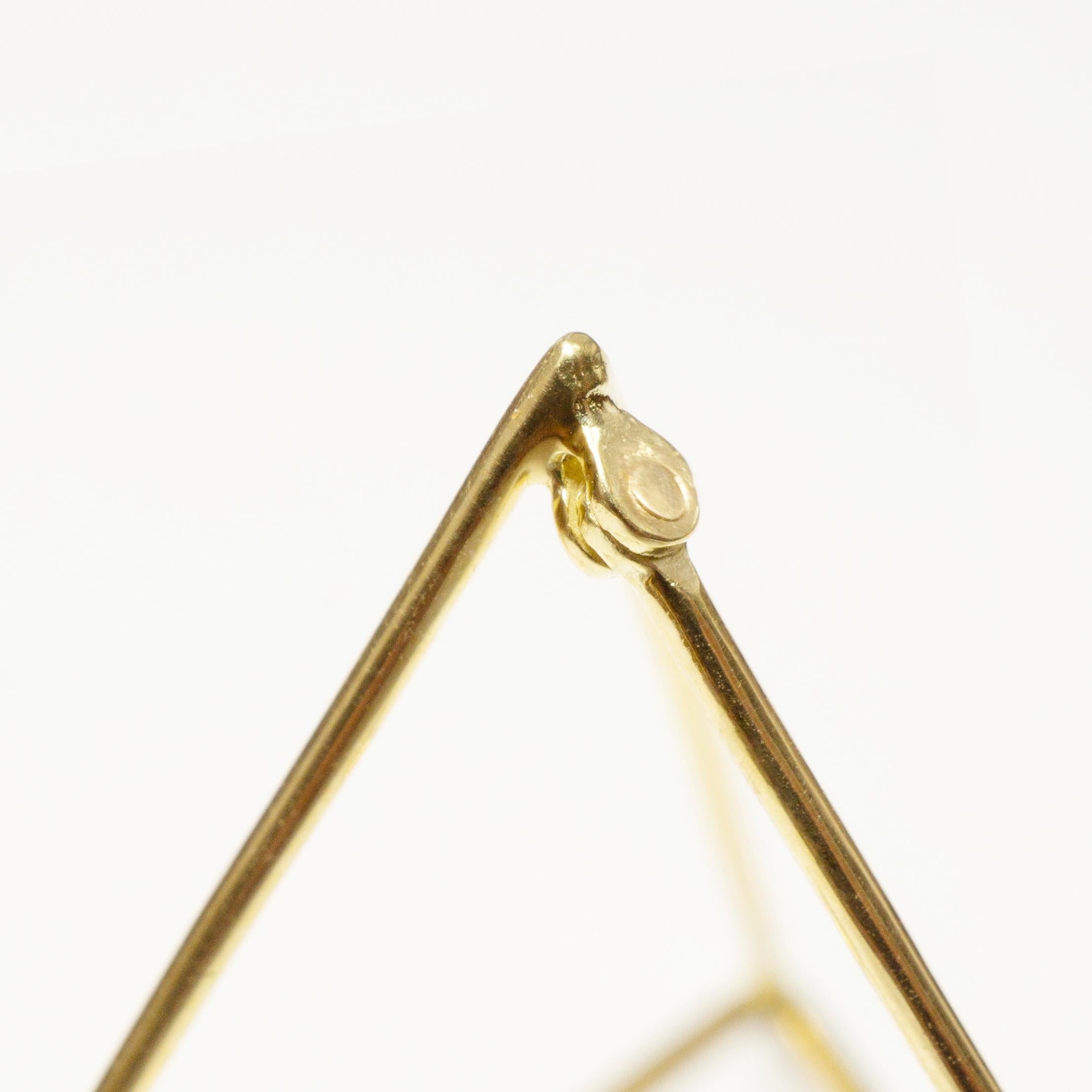 18 Karat Yellow Gold Triangle Pair of Earrings For Sale 1