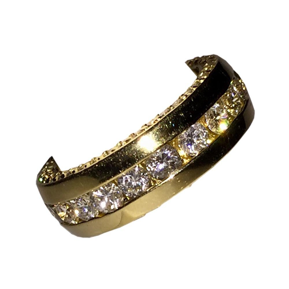 18 karat yellow gold triple sided pave eternity band. 2.80 carats total weight of diamonds of G-H color and VS1-VS2 clarity. Ring is comprised of 80 pieces of 1 point and 20 pieces of 10 point diamonds. Ring is made of 18 karat yellow gold and