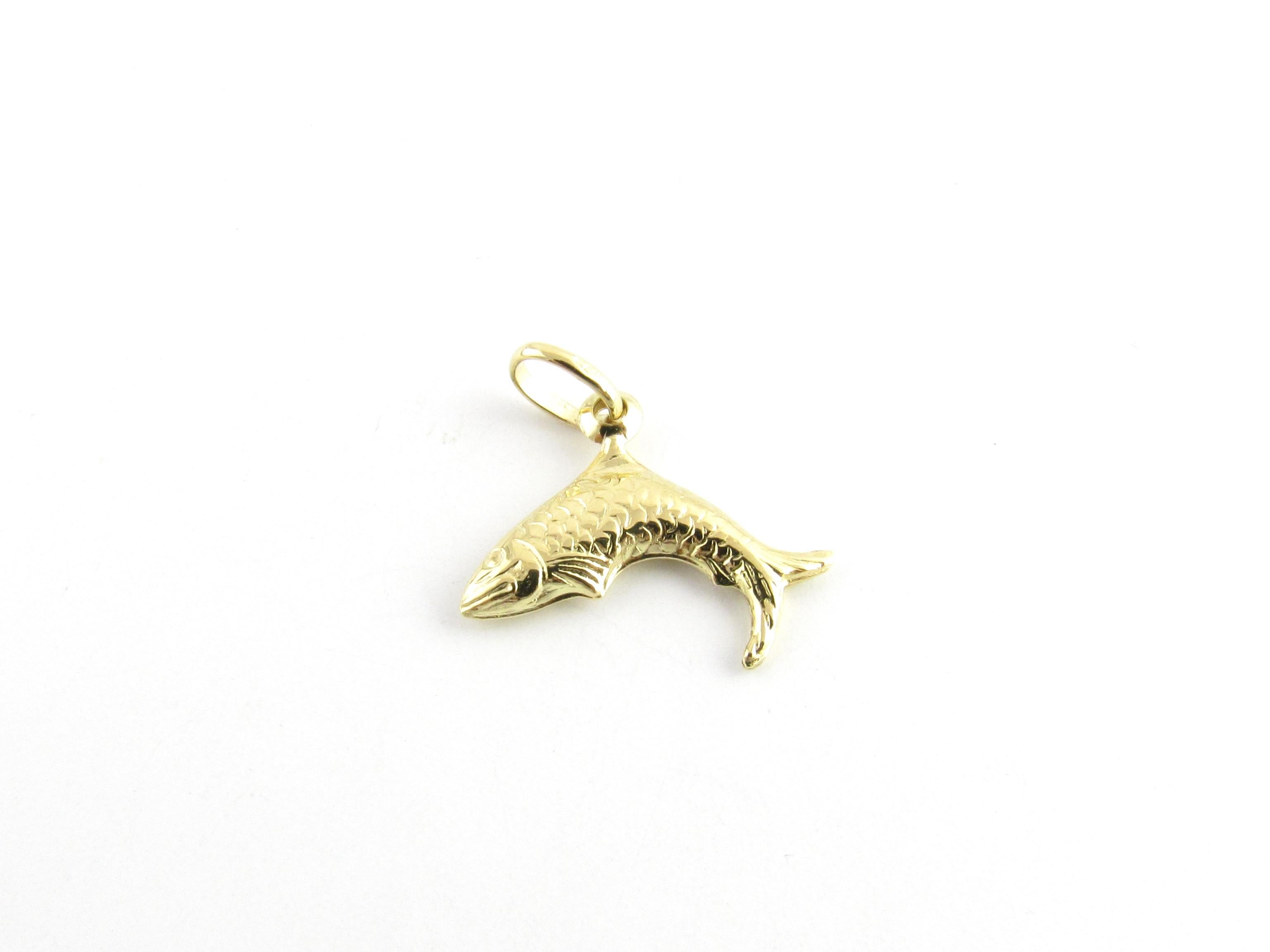 18 Karat Yellow Gold Trout Fish Charm In Good Condition In Washington Depot, CT