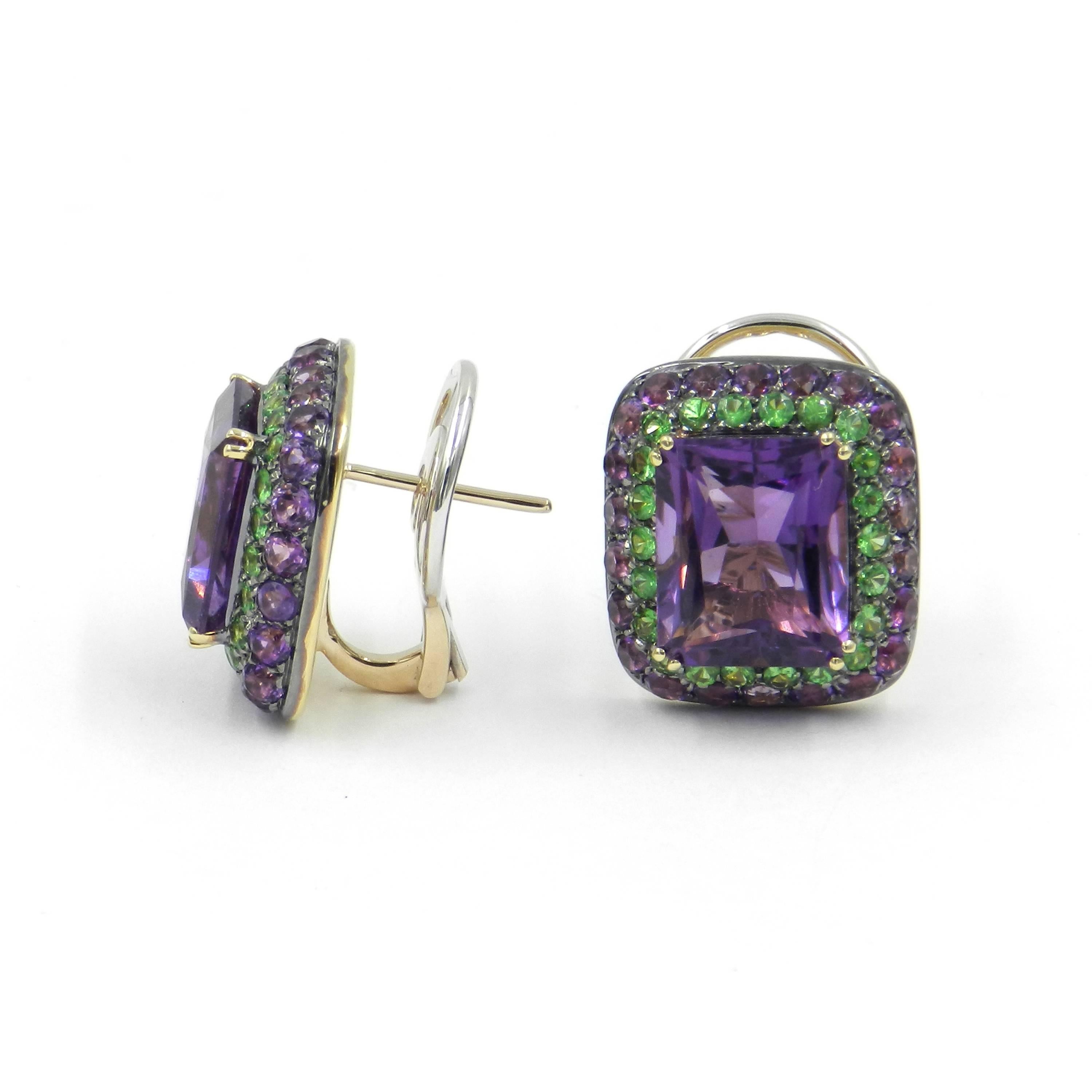 Contemporary 18 Karat Yellow Gold Tsavorite and Amethyst Earrings