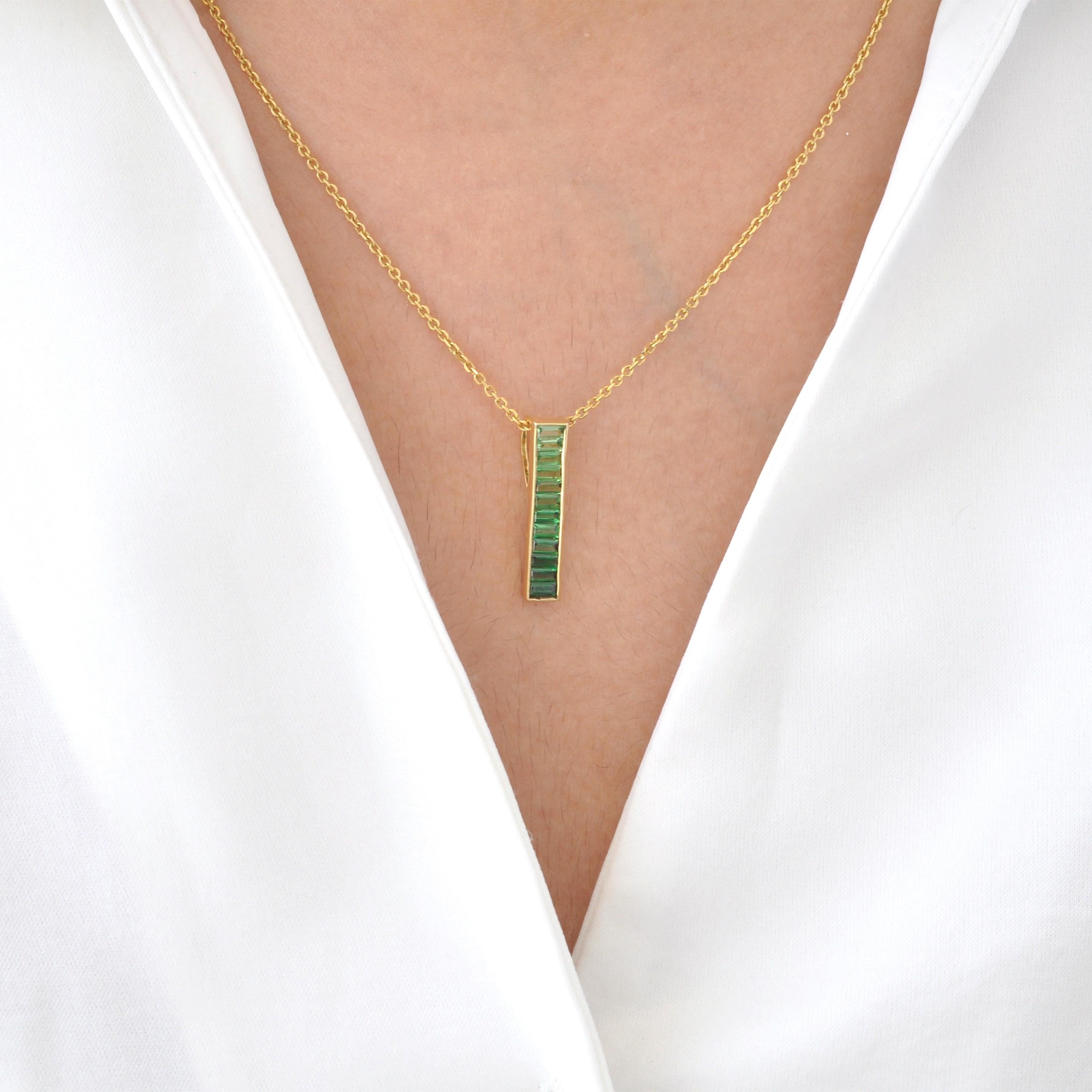 18 Karat Yellow Gold Tsavorite Baguette Linear Bar Pendant For Sale 7