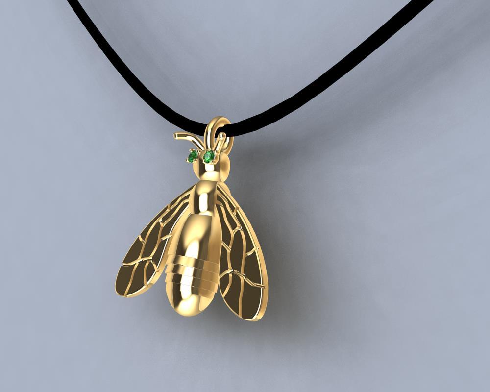 Collier pendentif en forme d'abeille en or jaune 18 carats et tsavorite Pour femmes en vente