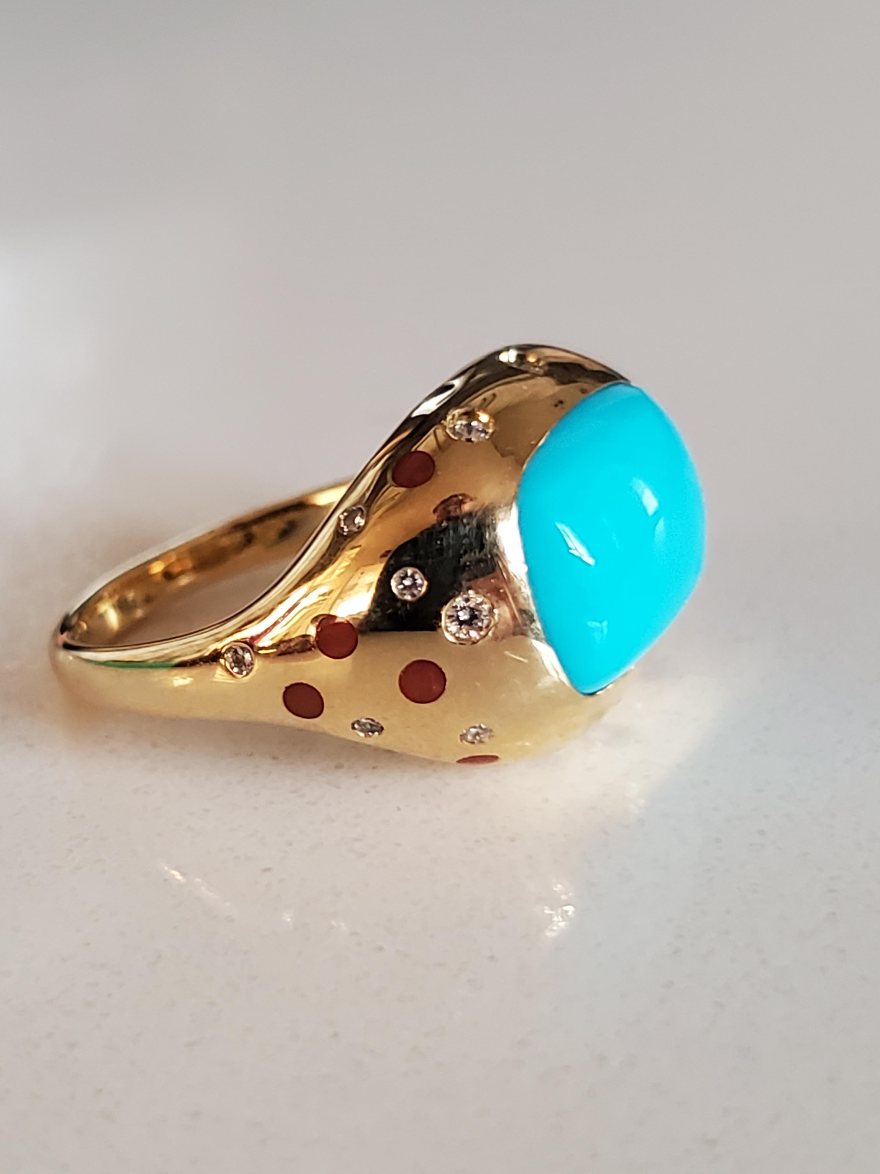 Anillo de cóctel Riviera de oro amarillo de 18 quilates con turquesa, coral y diamantes en Nuevo estado para la venta en San Diego, CA