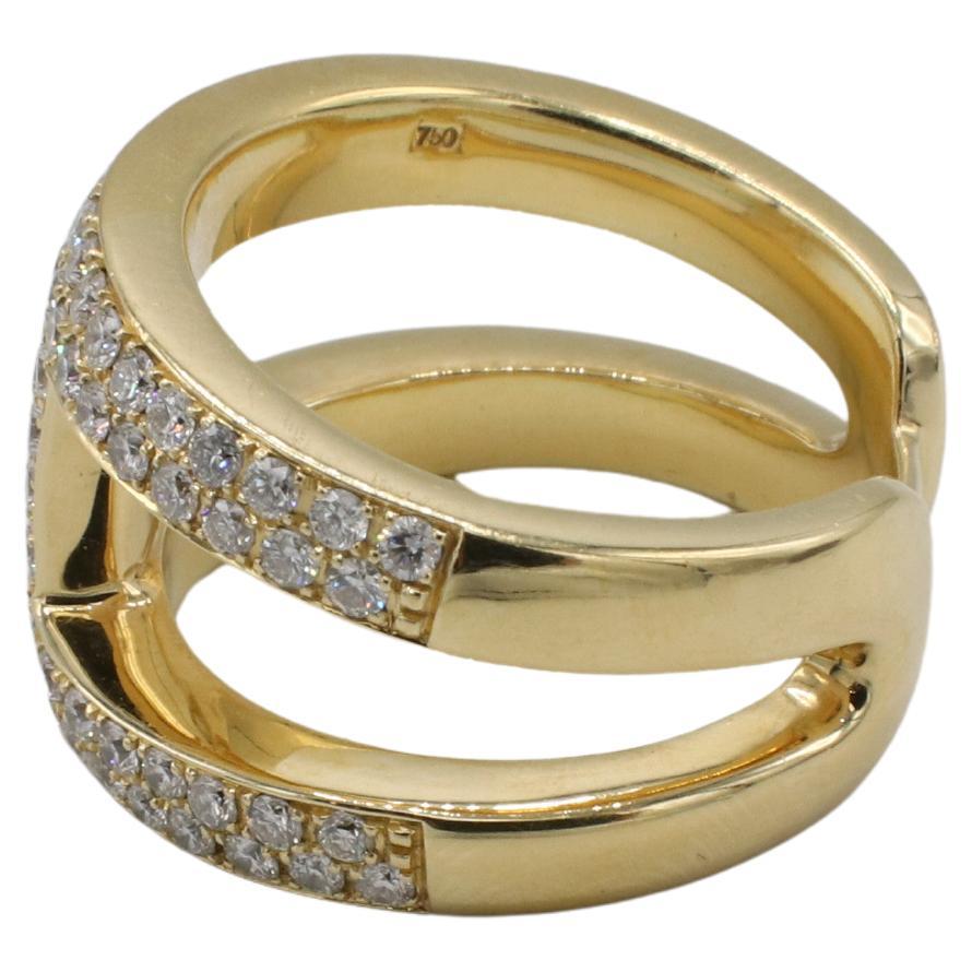Anillo abierto de oro amarillo de 18 quilates con pavé de diamantes naturales 
Metal: oro amarillo de 18 quilates
Peso: 11.5 gramos
Diamantes: Aprox. 1,50 CTW F-G VVS diamantes naturales redondos
Anchura: 14 mm
Talla: 6.5 (US)
TDD 111181-9

