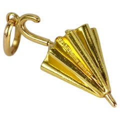 18 Karat Yellow Gold Umbrella Charm Pendant