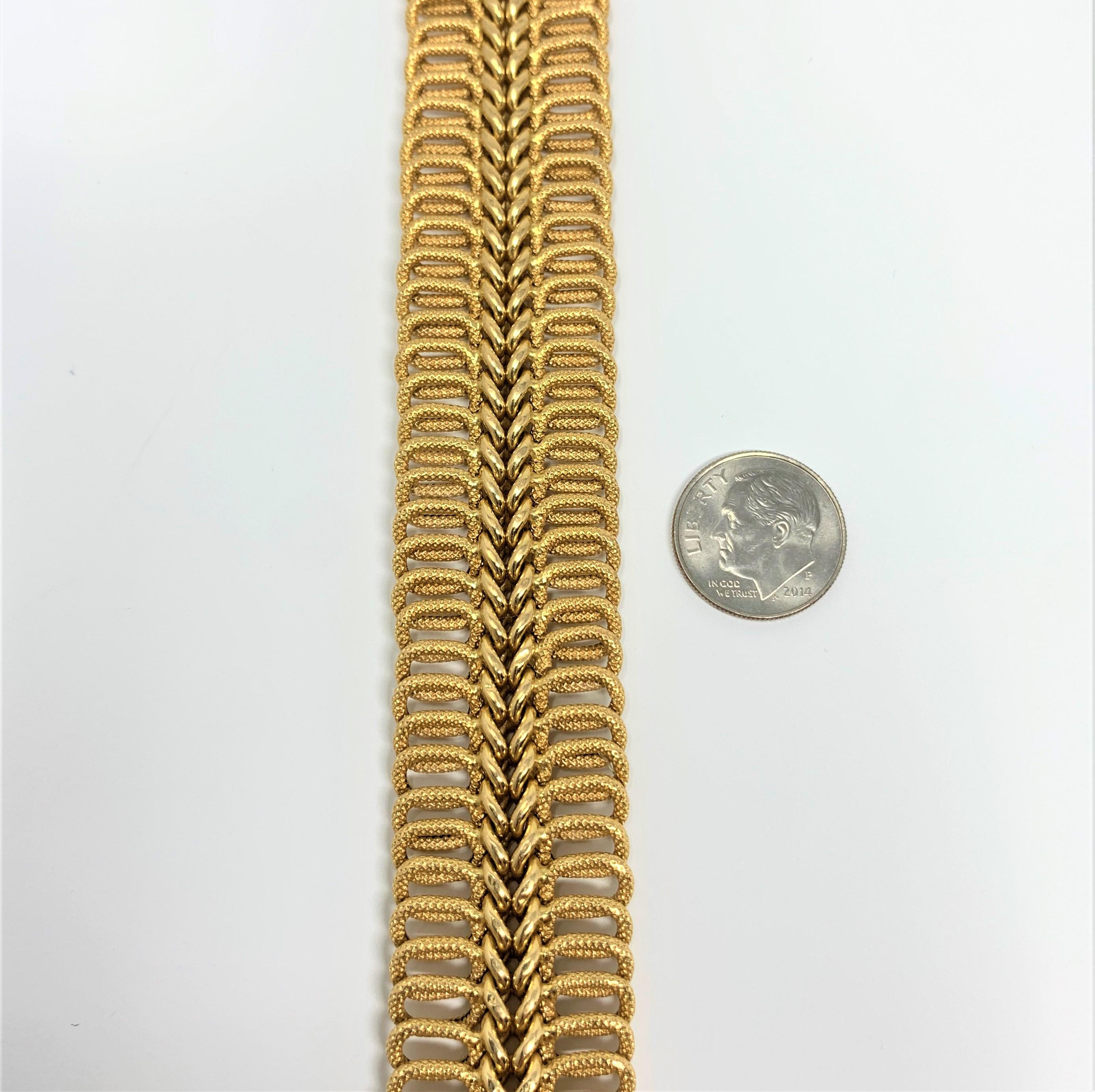 18 Karat Yellow Gold UnoAErre Wide Fancy Link Bracelet In Good Condition In Guilford, CT