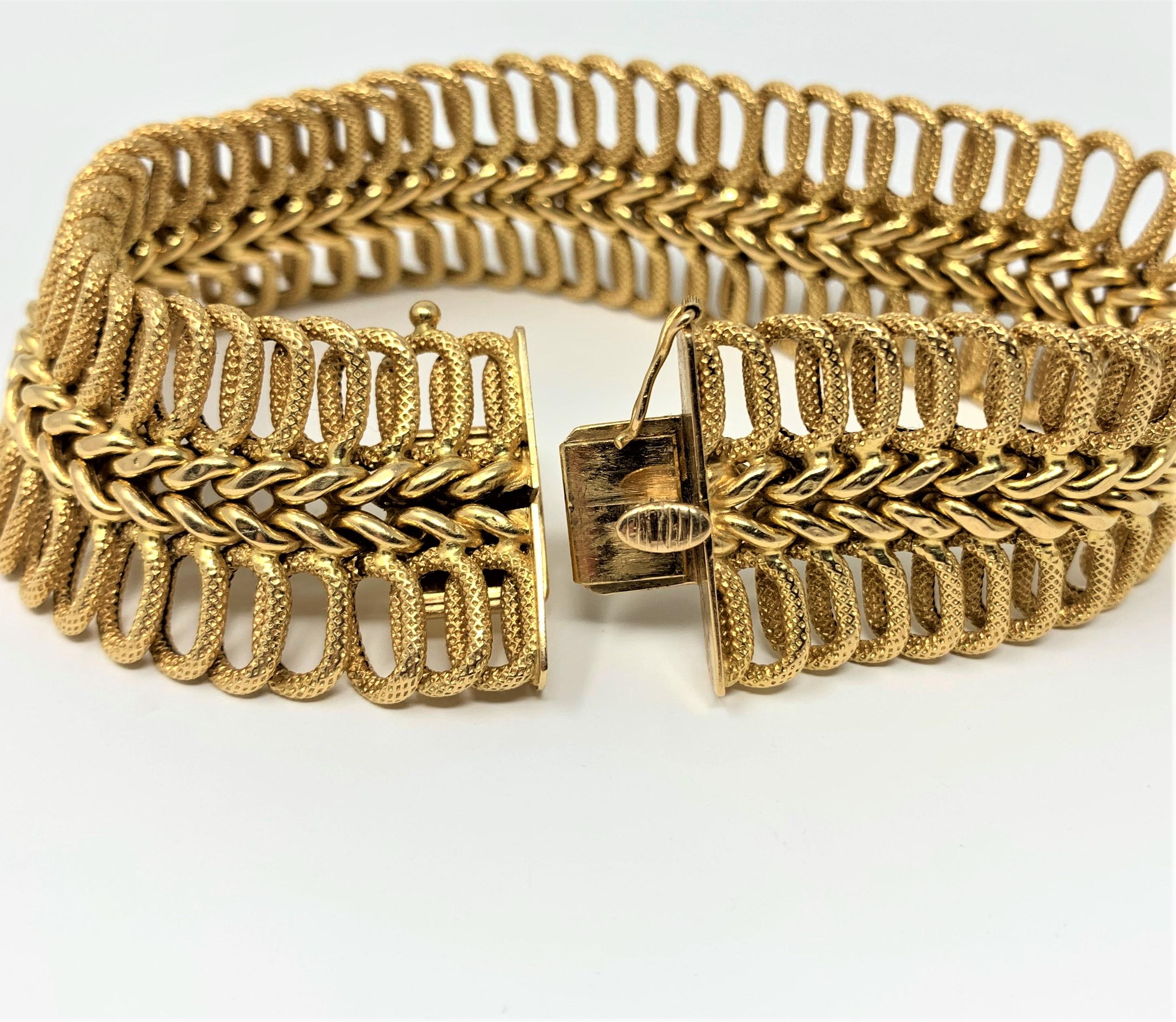 18 Karat Yellow Gold UnoAErre Wide Fancy Link Bracelet 1
