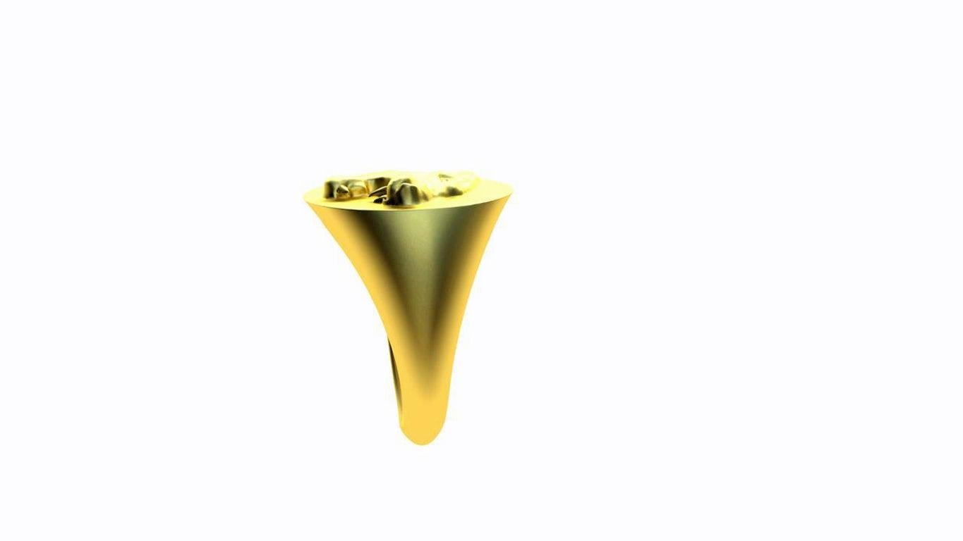 En vente :  Bague sigillaire en or jaune 18 carats et vermeil en forme de lion grandissant 4