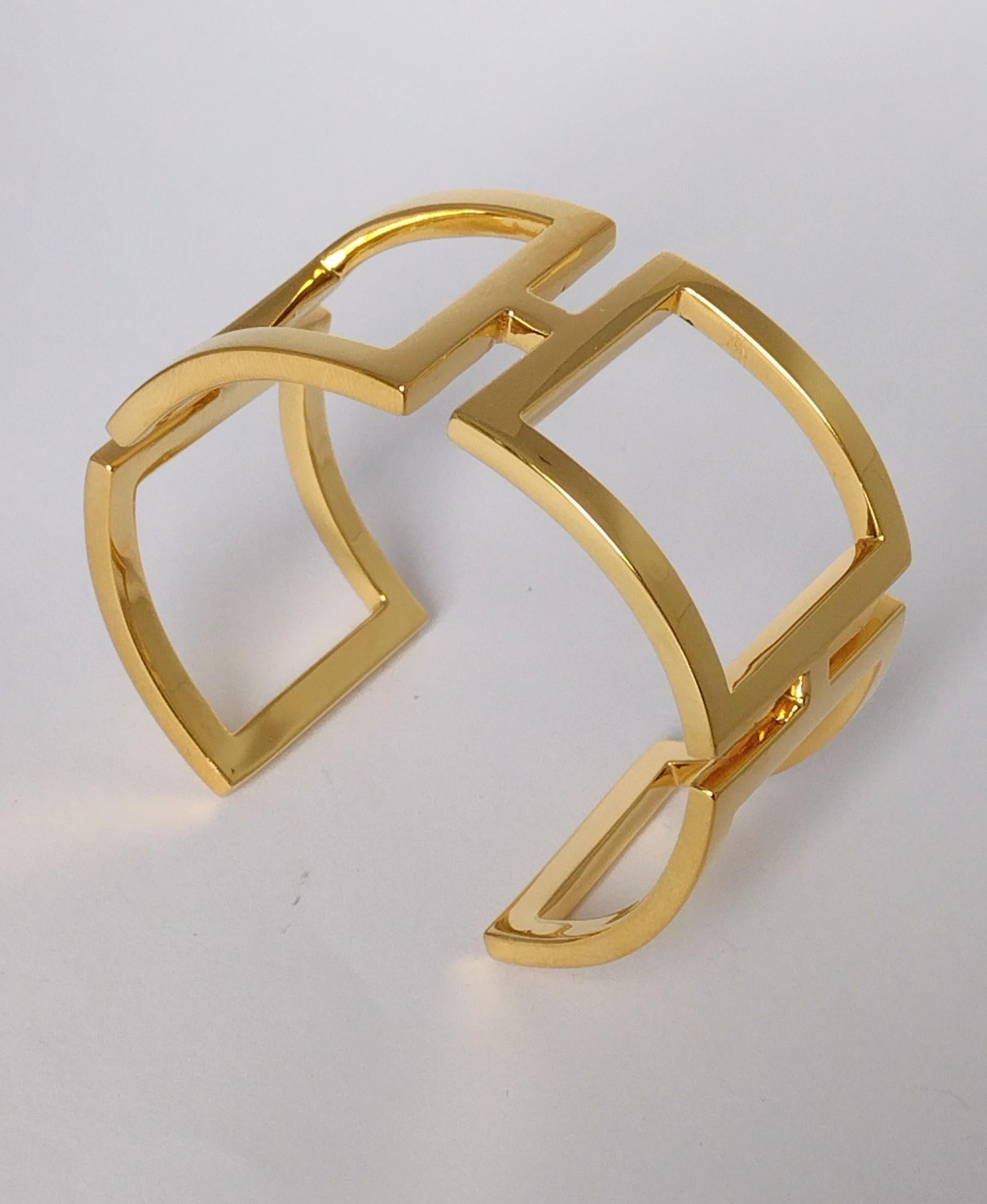 18 Karat Yellow Gold Plated Rectangle Cuff Bracelet In New Condition For Sale In New York, NY