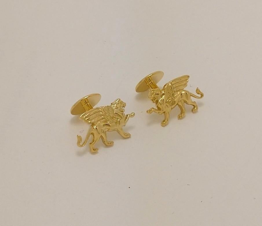 18 Karat Yellow Gold Vermeil Winged Griffin Cufflinks In New Condition For Sale In New York, NY