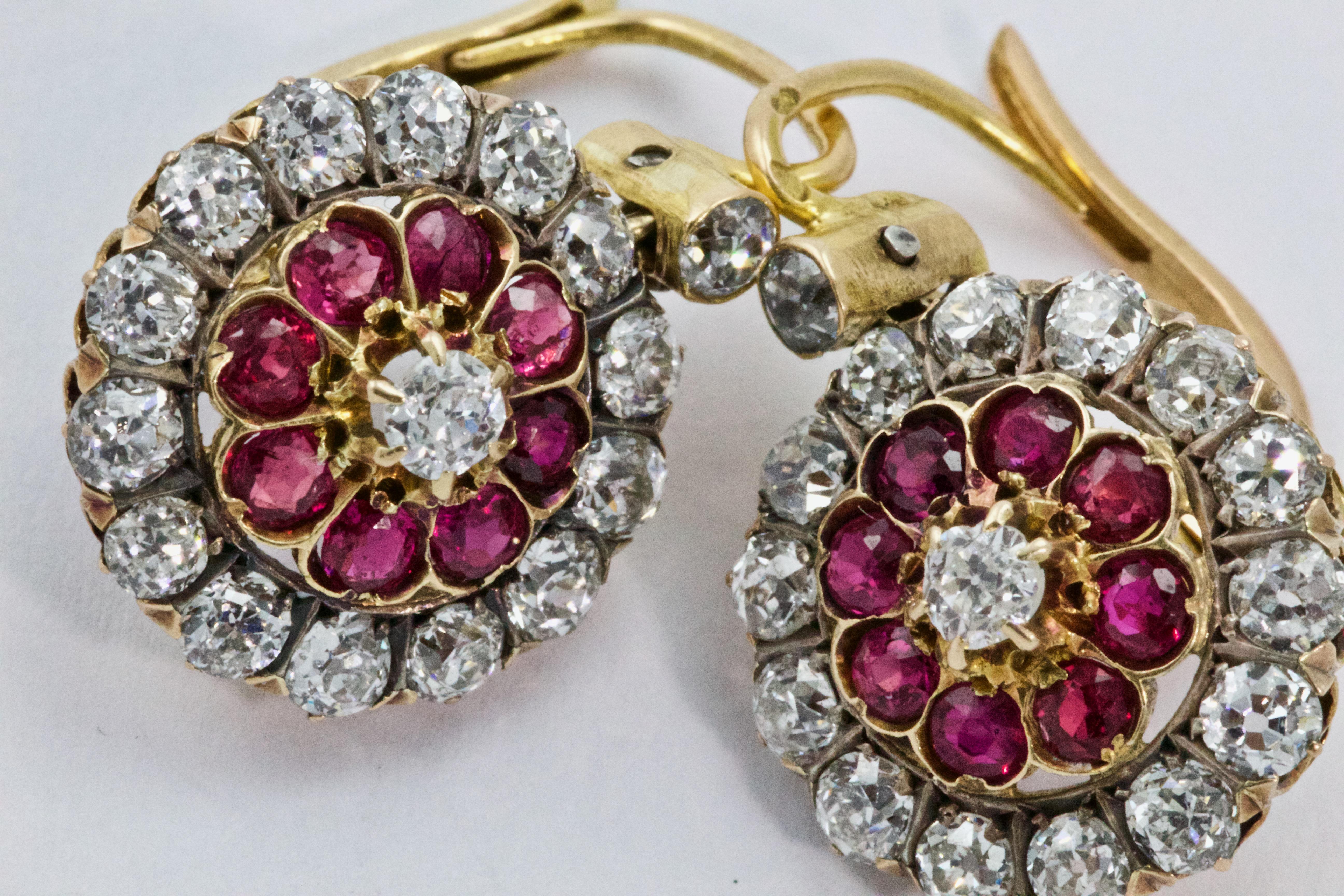 18 Karat Yellow Gold Victorian Ruby Diamond Flower Cluster Dangle Earrings In Excellent Condition In Chipping Campden, GB