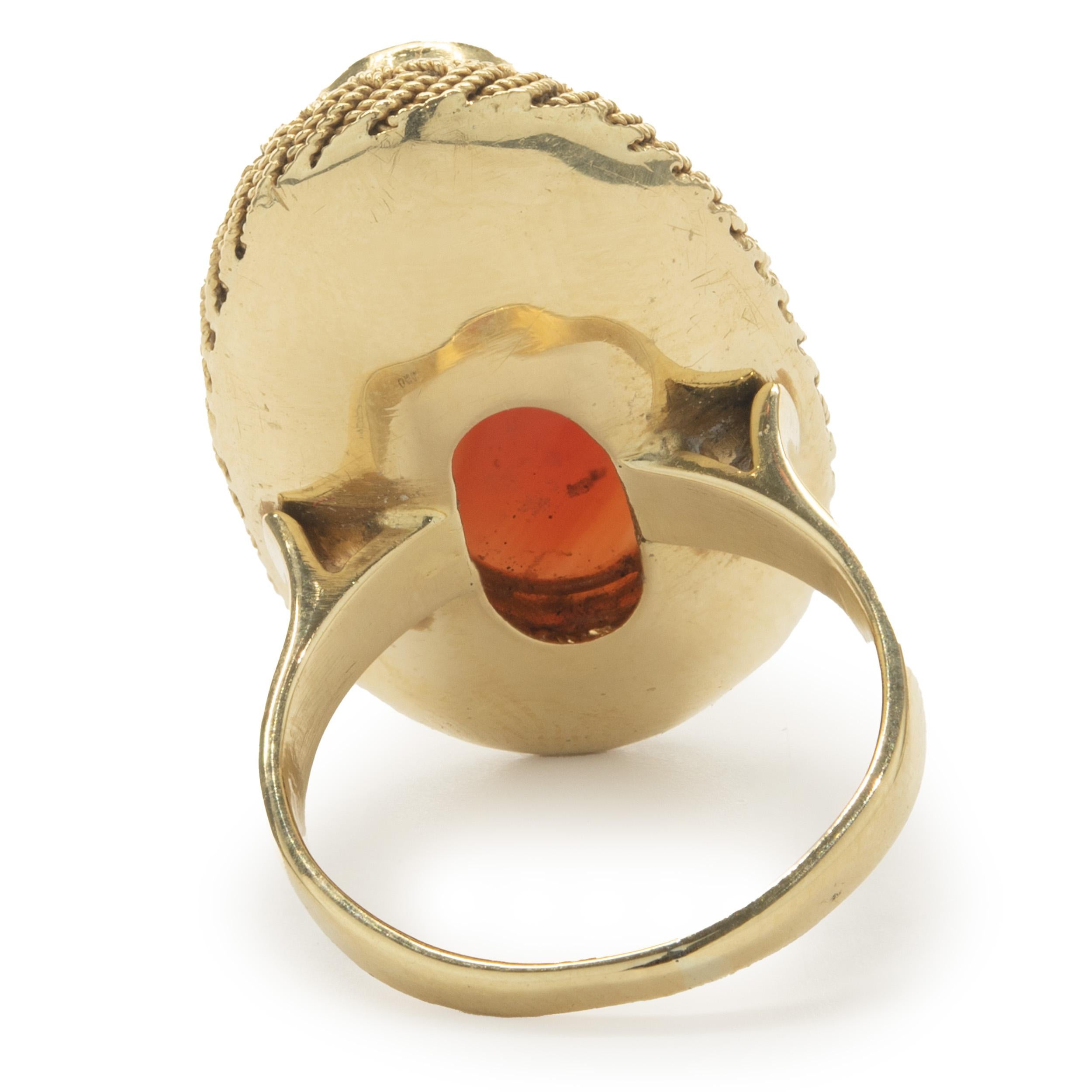 18 Karat Gelbgold Vintage Korallenring mit Engelshaut im Zustand „Gut“ in Scottsdale, AZ