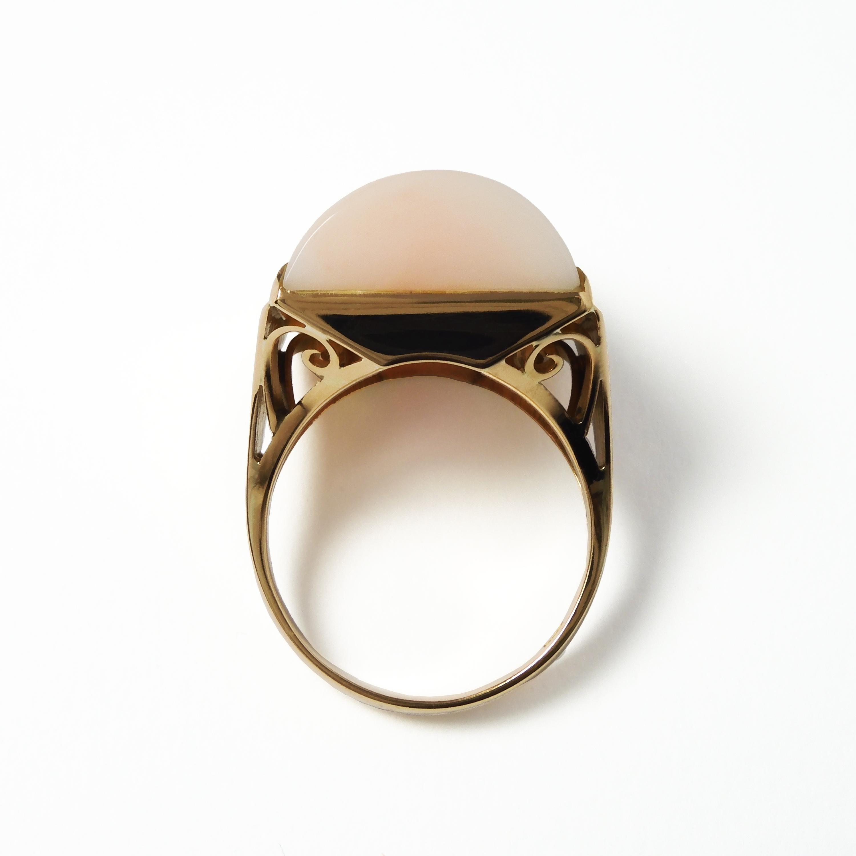 18 Karat Yellow Gold Vintage Coal Ring For Sale 4