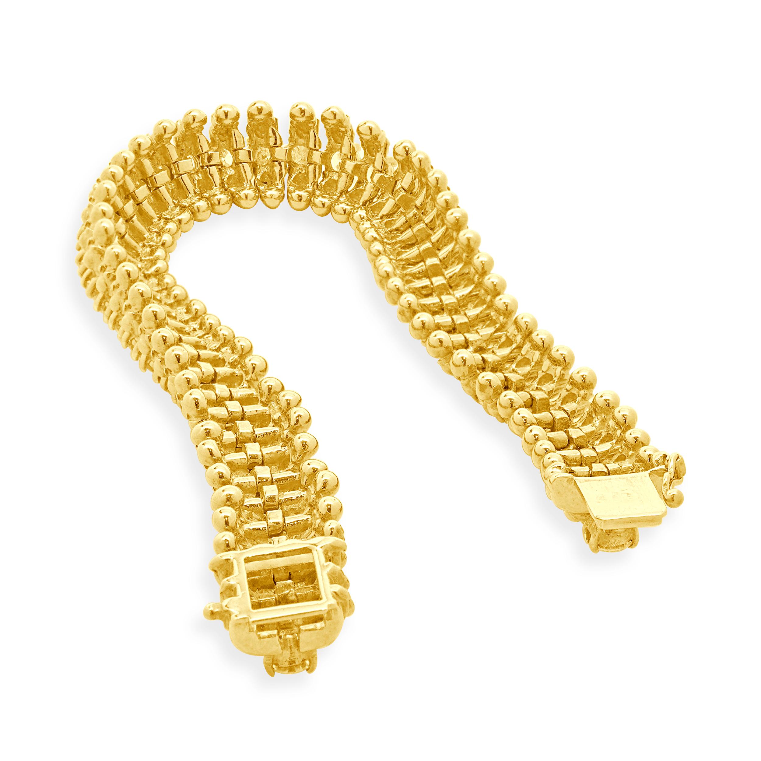 18 Karat Yellow Gold Vintage Diamond Bracelet In Good Condition For Sale In Scottsdale, AZ