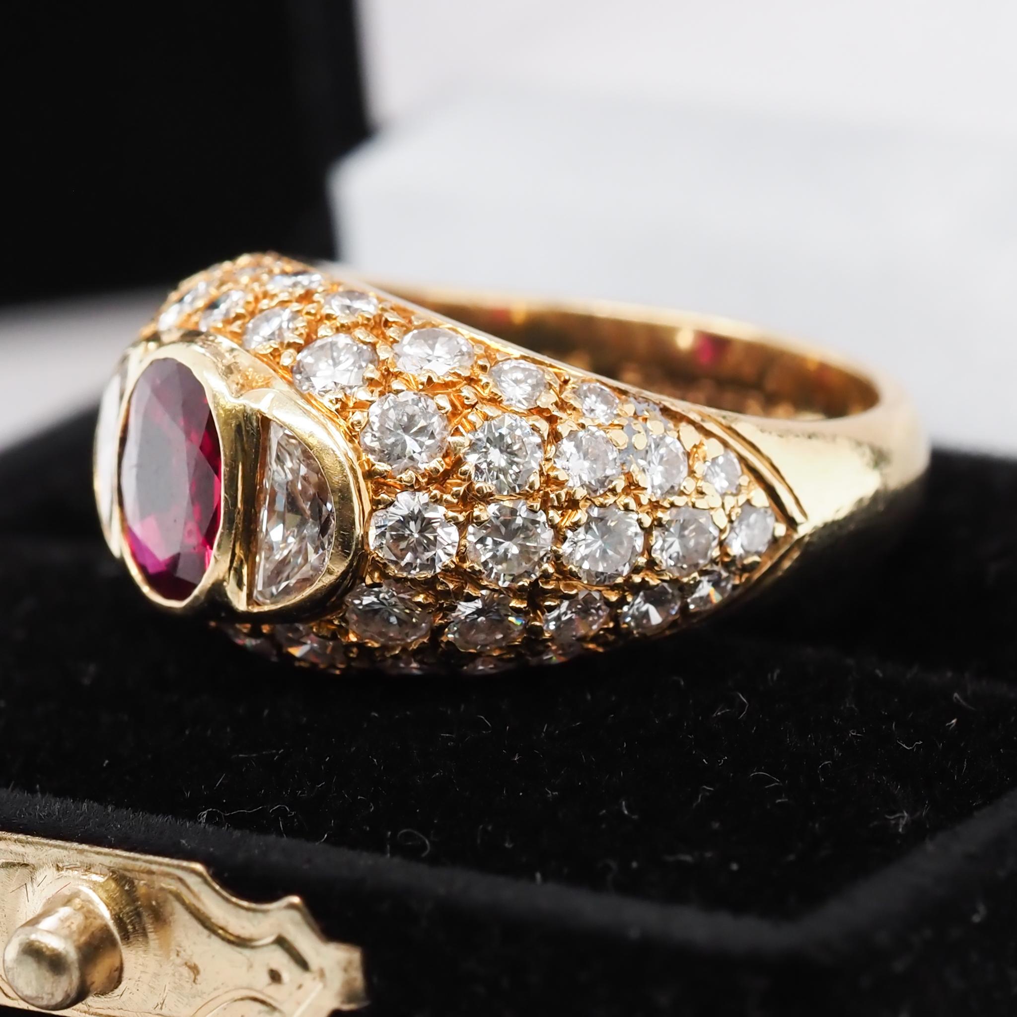18 Karat Yellow Gold Vintage FOUGERAY Ruby and Diamond Ring with GIA For Sale 5