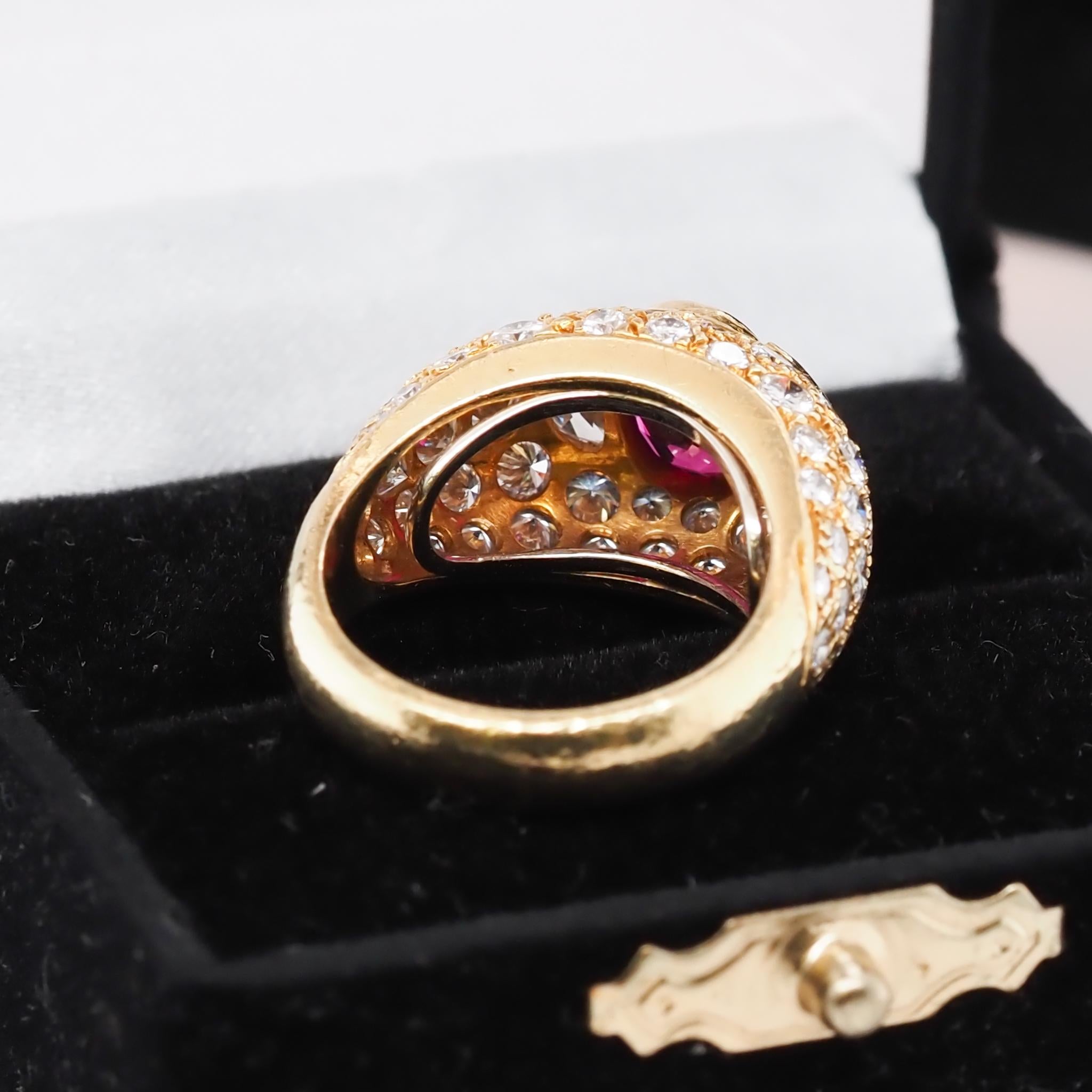 18 Karat Yellow Gold Vintage FOUGERAY Ruby and Diamond Ring with GIA In Good Condition For Sale In Atlanta, GA