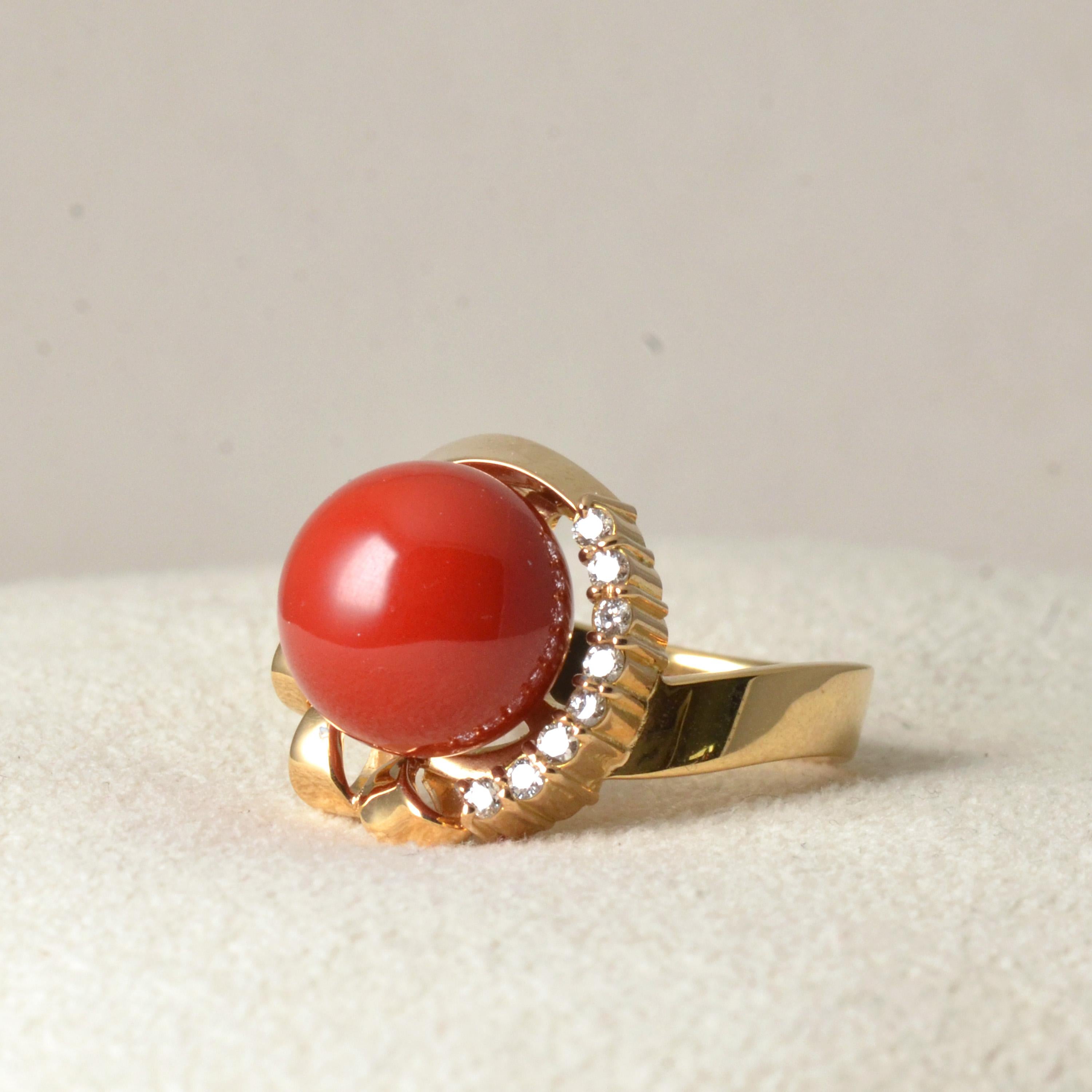 18 Karat Yellow Gold Vintage Oxblood Coral Ring with Diamonds 6