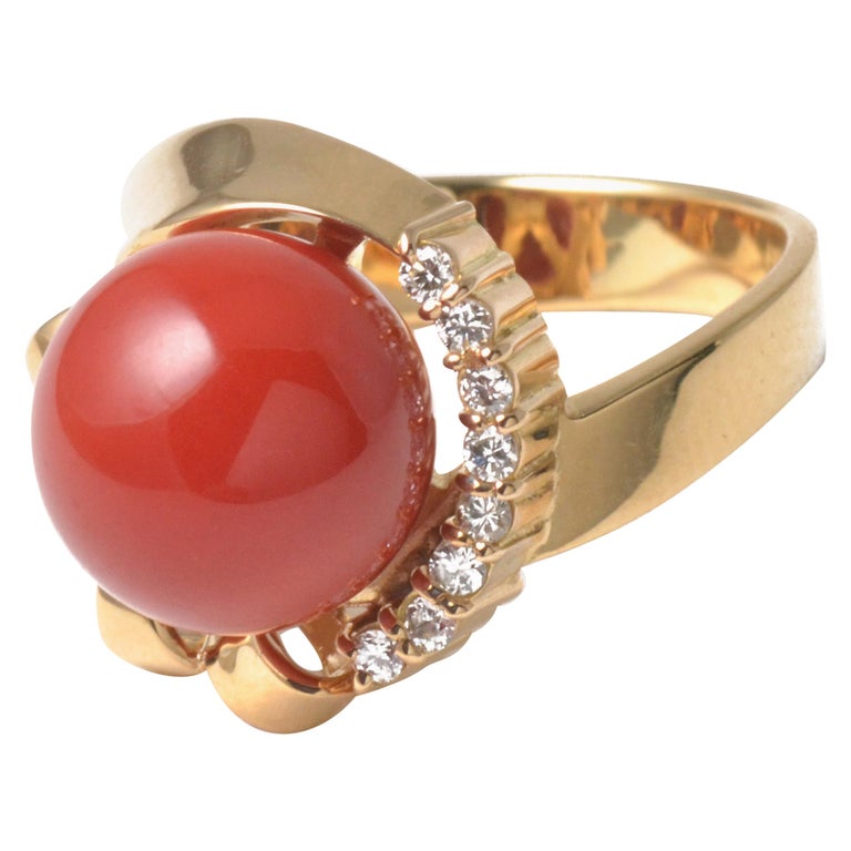18 Karat Yellow Gold Vintage Oxblood Coral Ring with Diamonds at 1stDibs