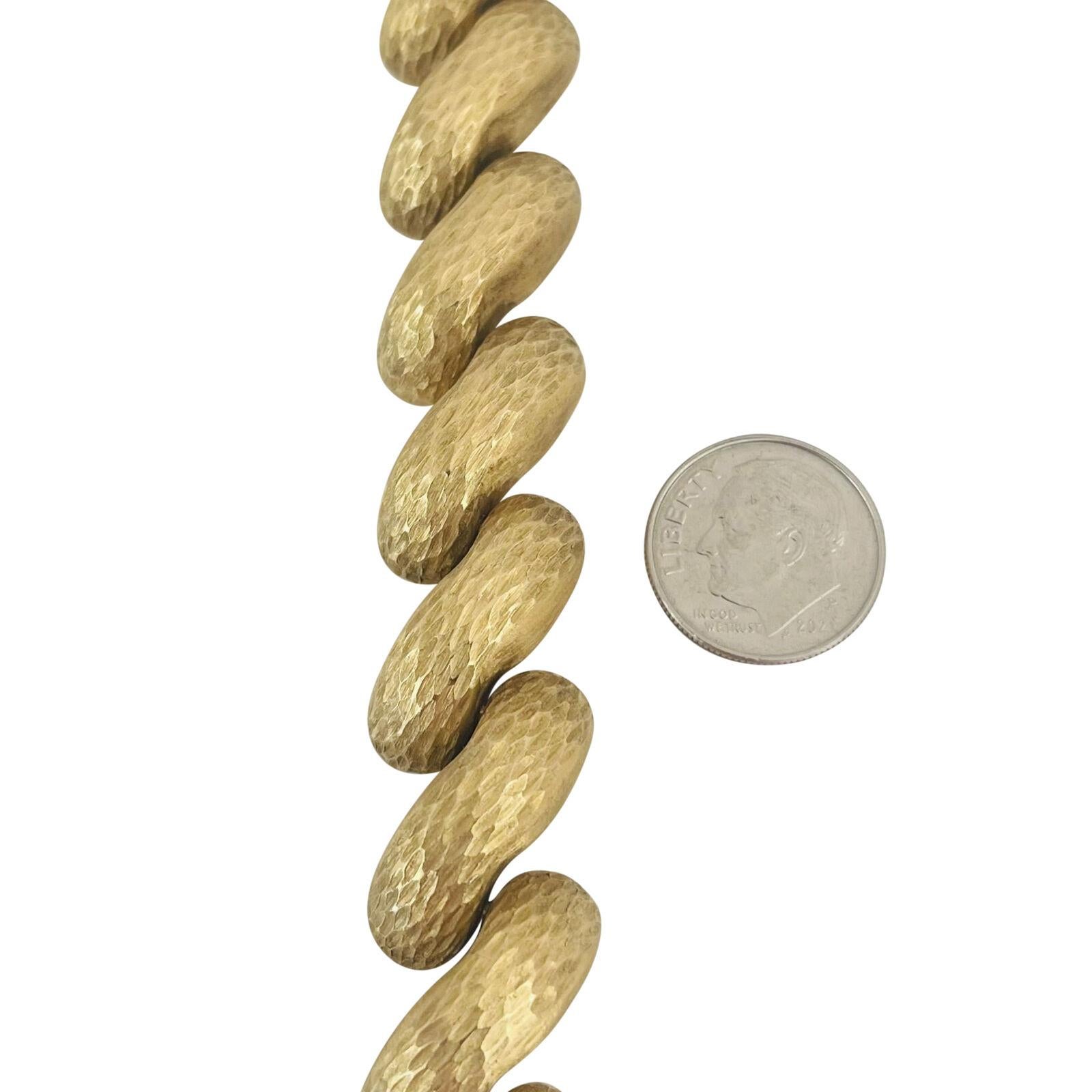 18 Karat Gelbgold Texturiertes San Marco Gliederarmband Italien für Damen oder Herren