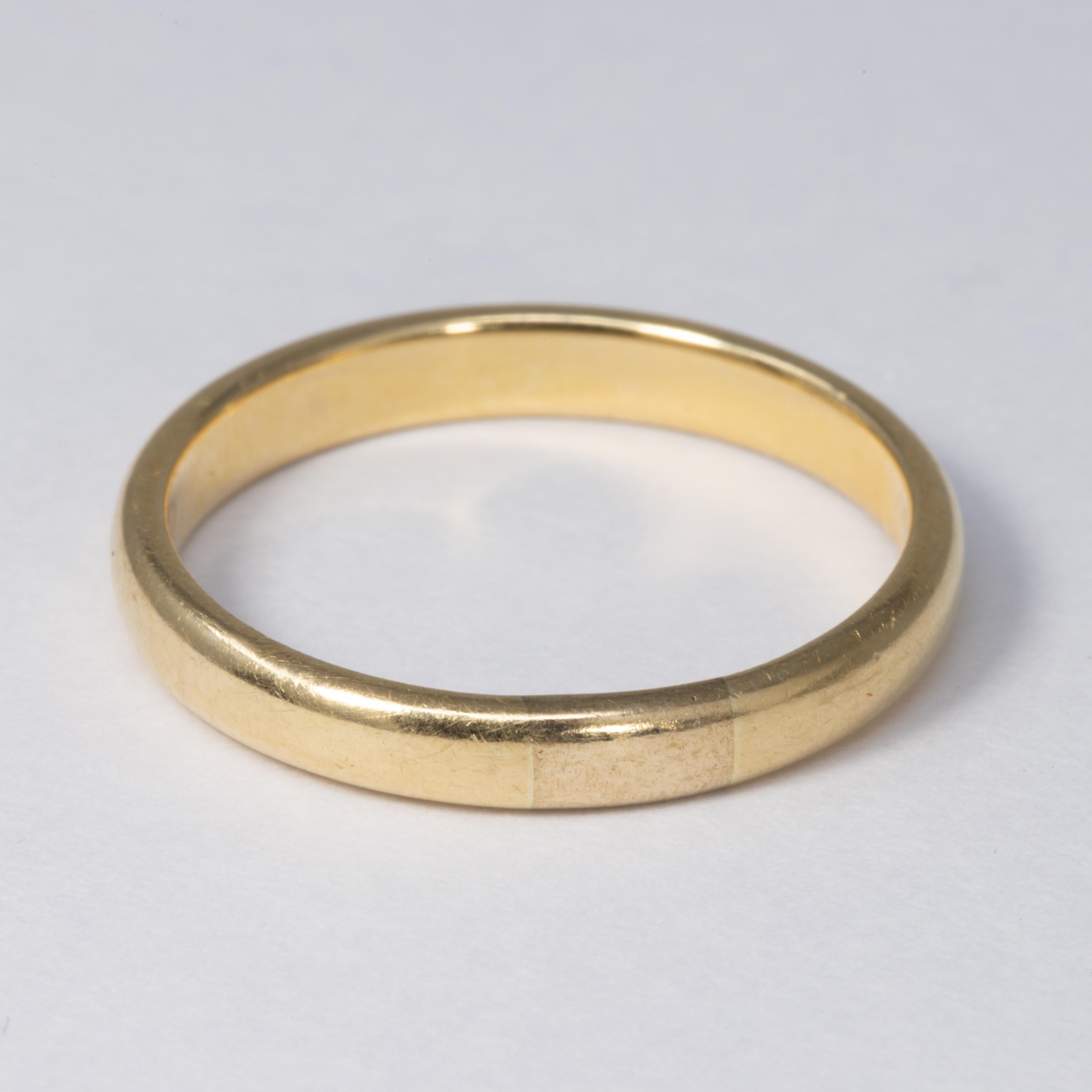 18 Karat Yellow Gold Vintage Wedding Band Ring, Ring In Good Condition For Sale In Milford, DE