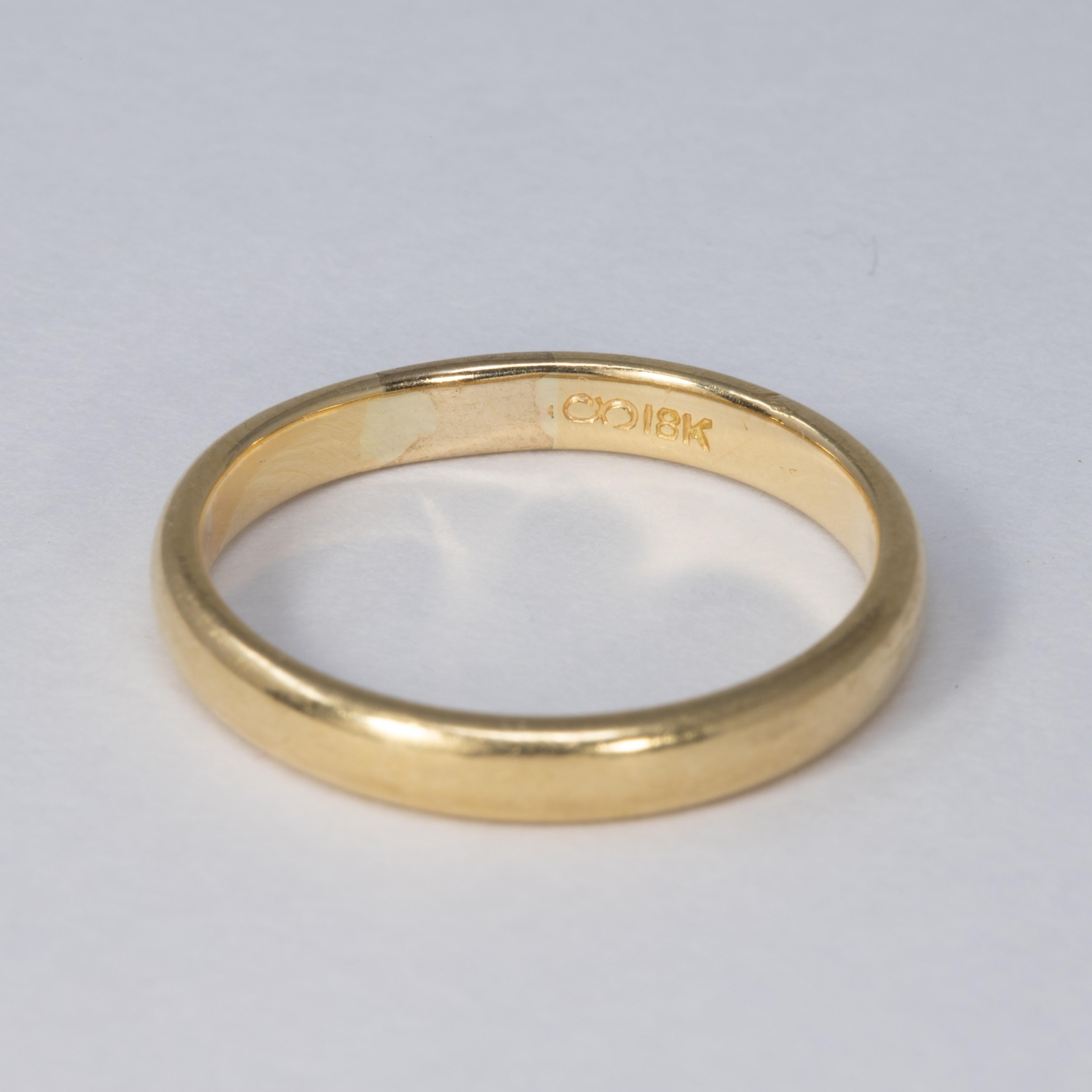 Women's or Men's 18 Karat Yellow Gold Vintage Wedding Band Ring, Ring For Sale