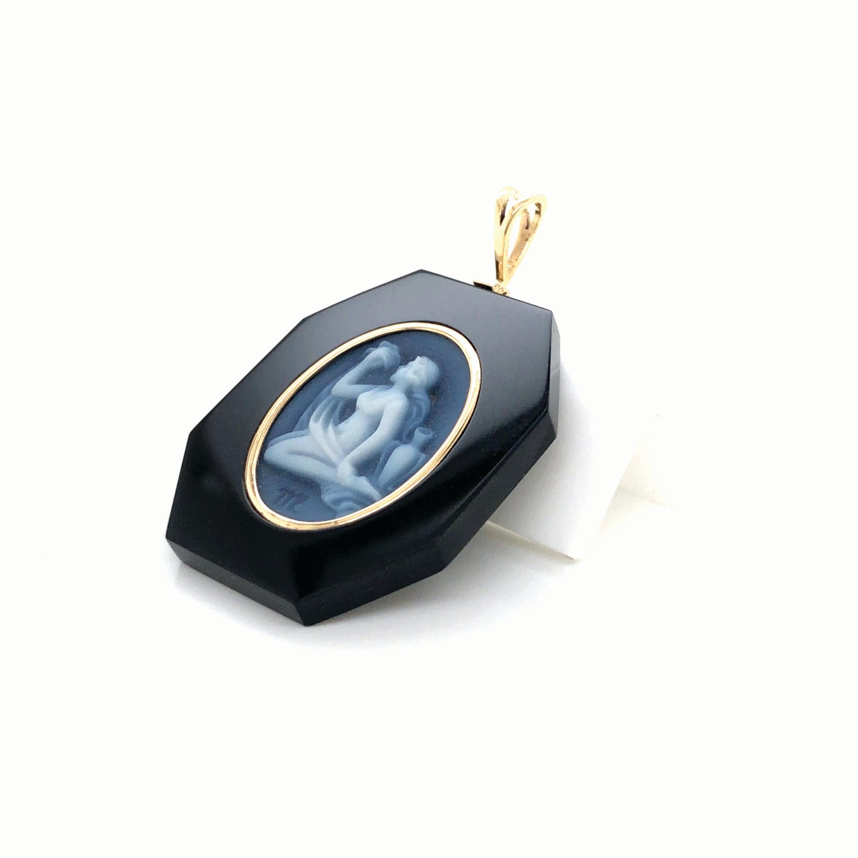 18 Karat Yellow Gold Virgo Zodiac Agate Cameo Black Onyx Pendant Necklace For Sale 4