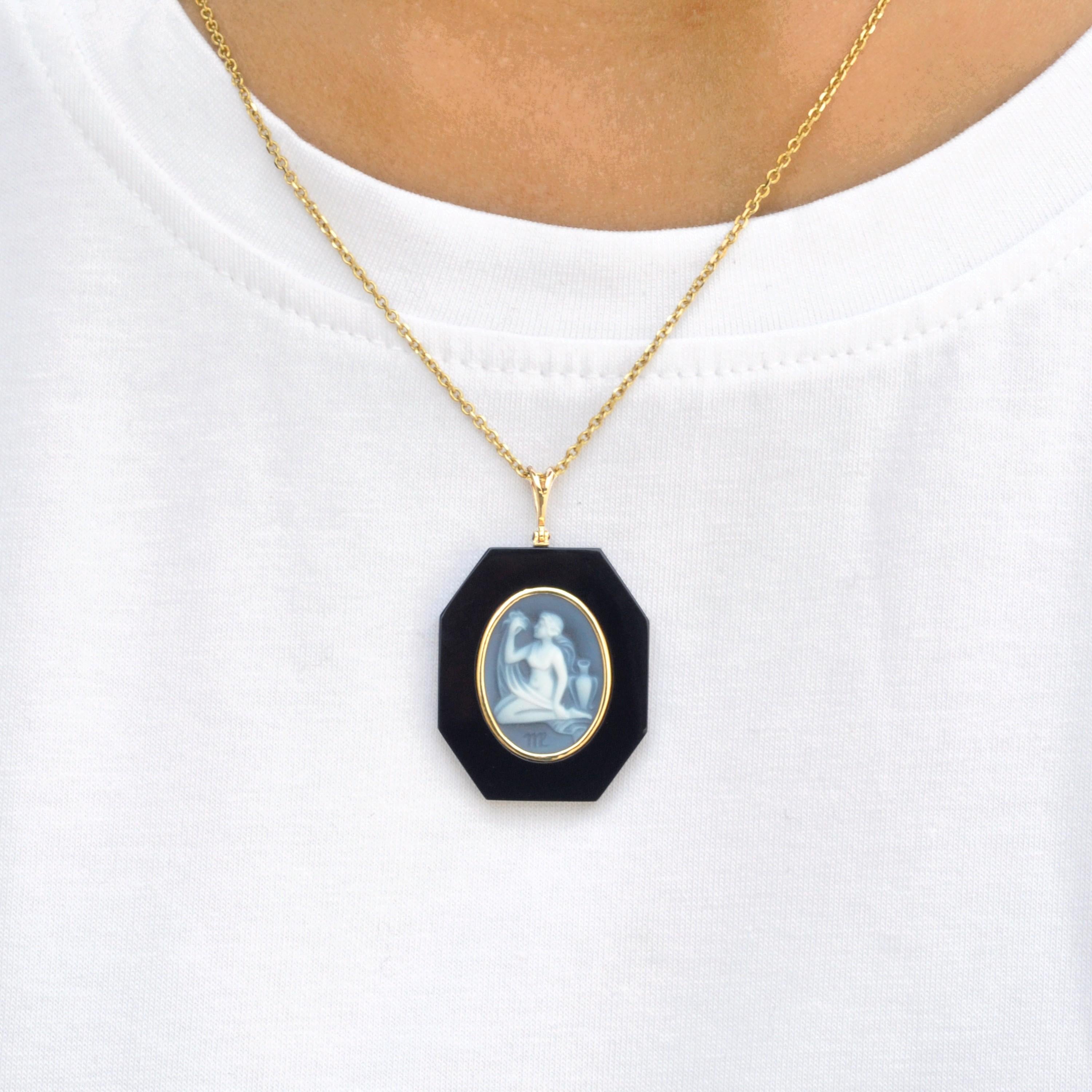 Contemporary 18 Karat Yellow Gold Virgo Zodiac Agate Cameo Black Onyx Pendant Necklace For Sale