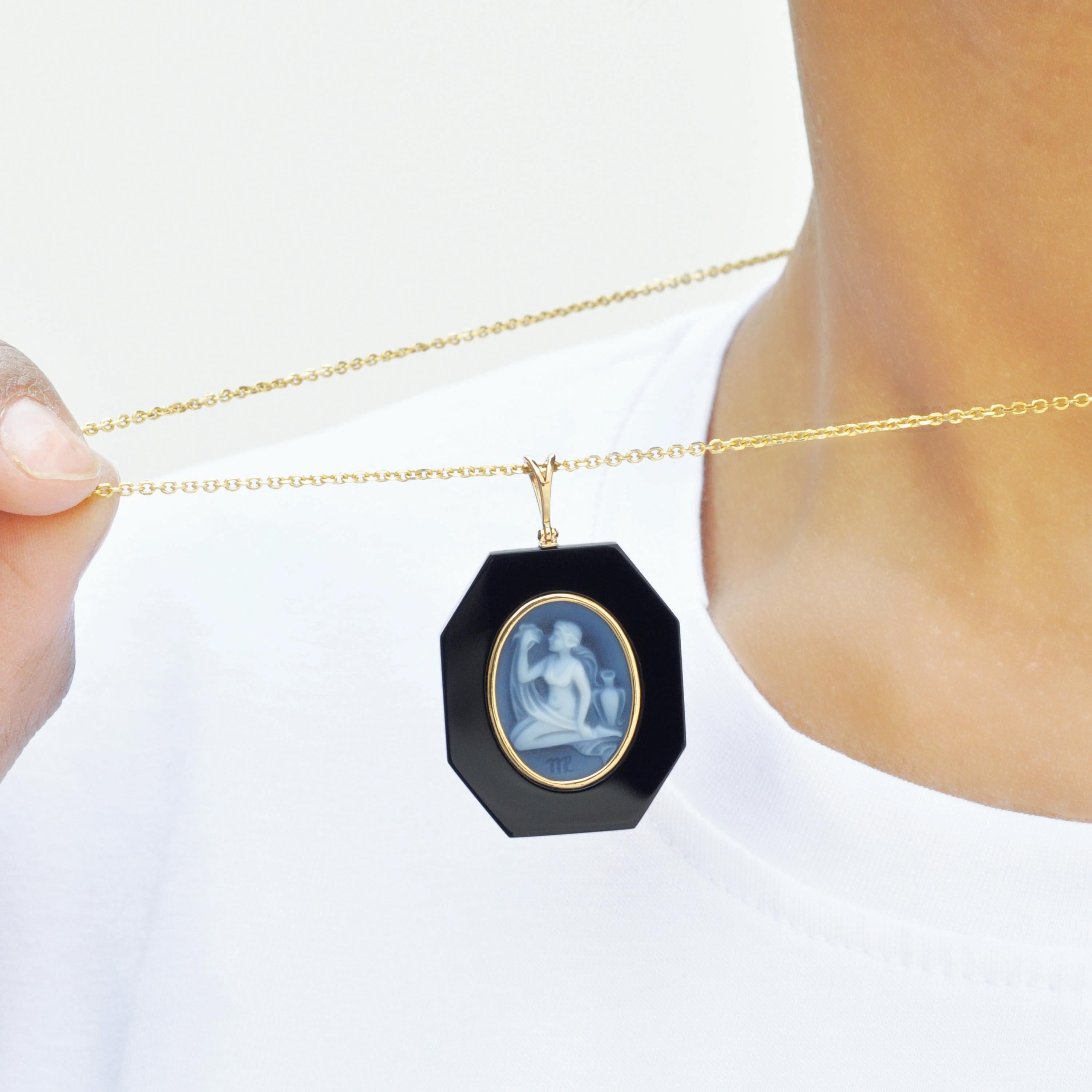 18 Karat Yellow Gold Virgo Zodiac Agate Cameo Black Onyx Pendant Necklace In New Condition For Sale In Jaipur, Rajasthan
