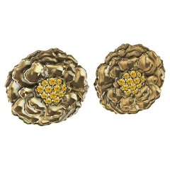18 Karat Yellow Gold Vivid Yellow Natural Diamond Marigold Stud Earrings