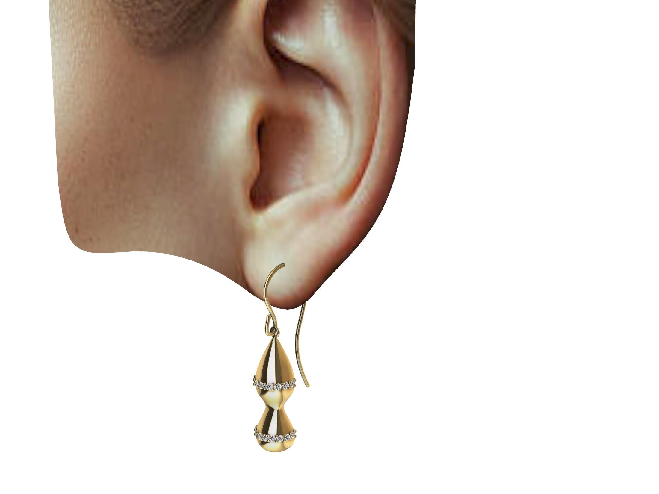 Round Cut 18 Karat Yellow Gold Water Drop Diamond Earrings For Sale