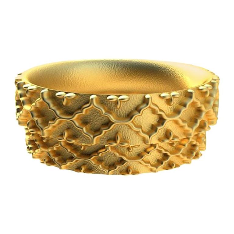 For Sale:  18 Karat Yellow Gold Wedding Ring Set