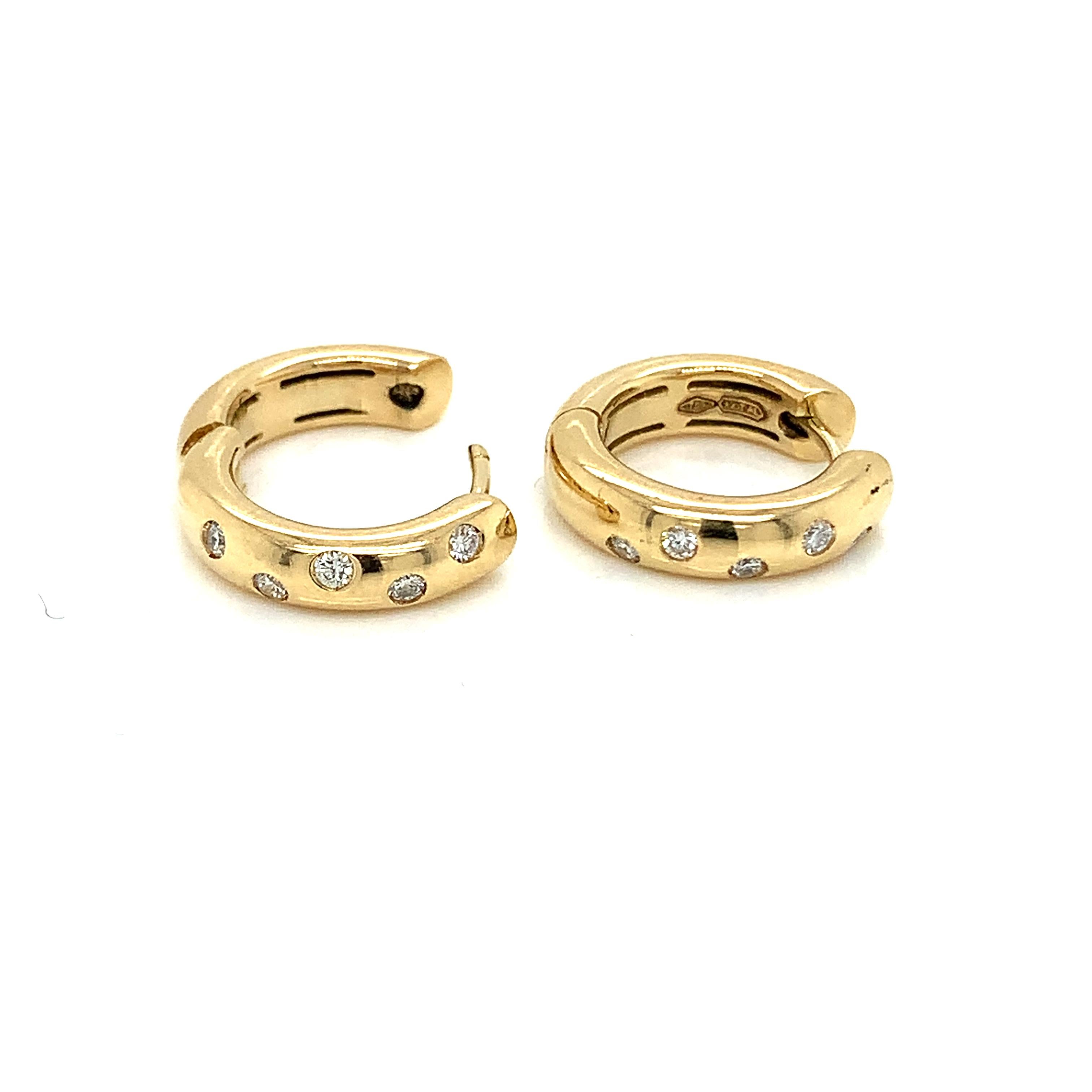 18 Karat Yellow Gold White Diamonds Garavelli Round Huggie Earrings 2