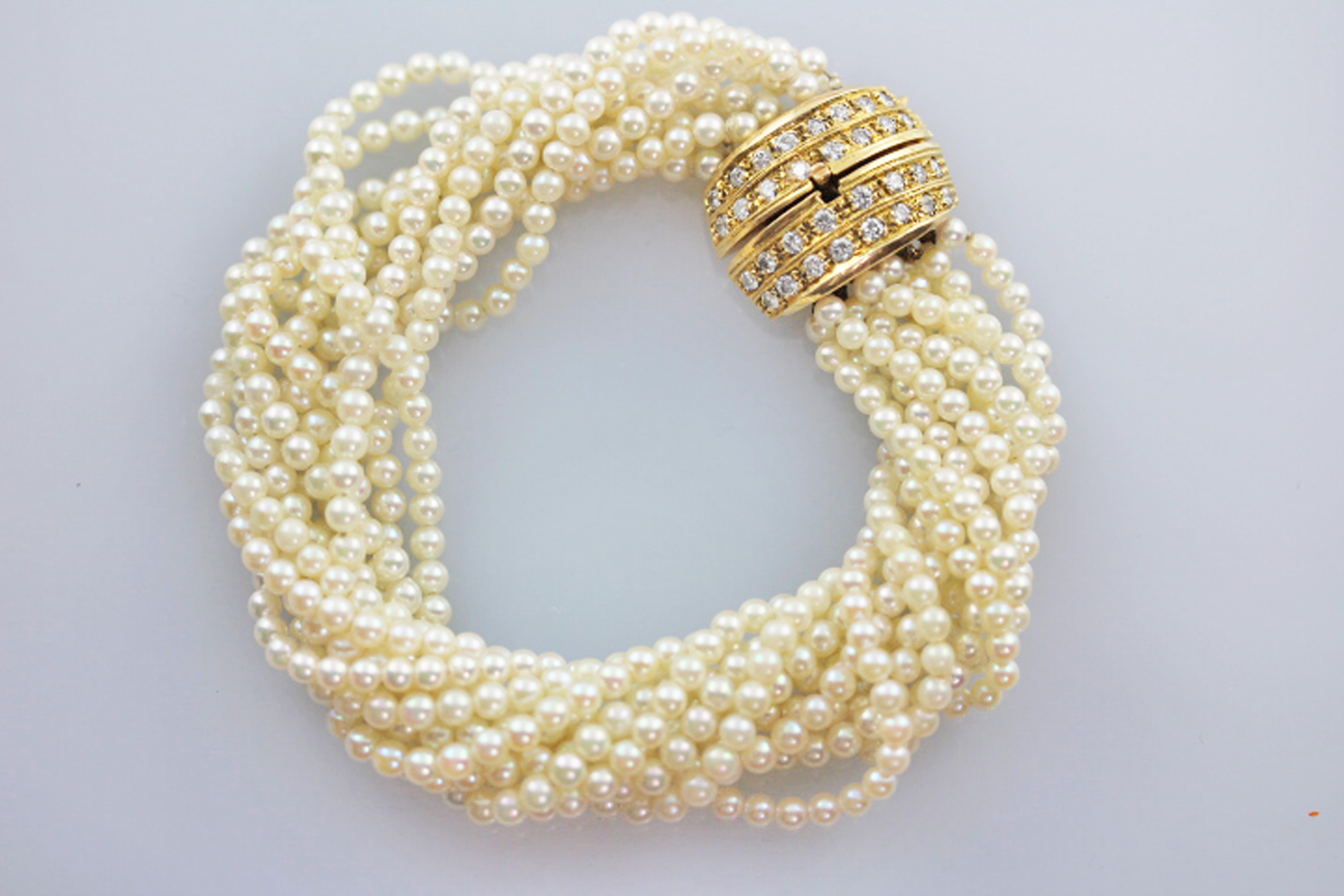 18 Karat Yellow Gold White Diamonds Multi Strand Pearls Vintage Bracelet 2