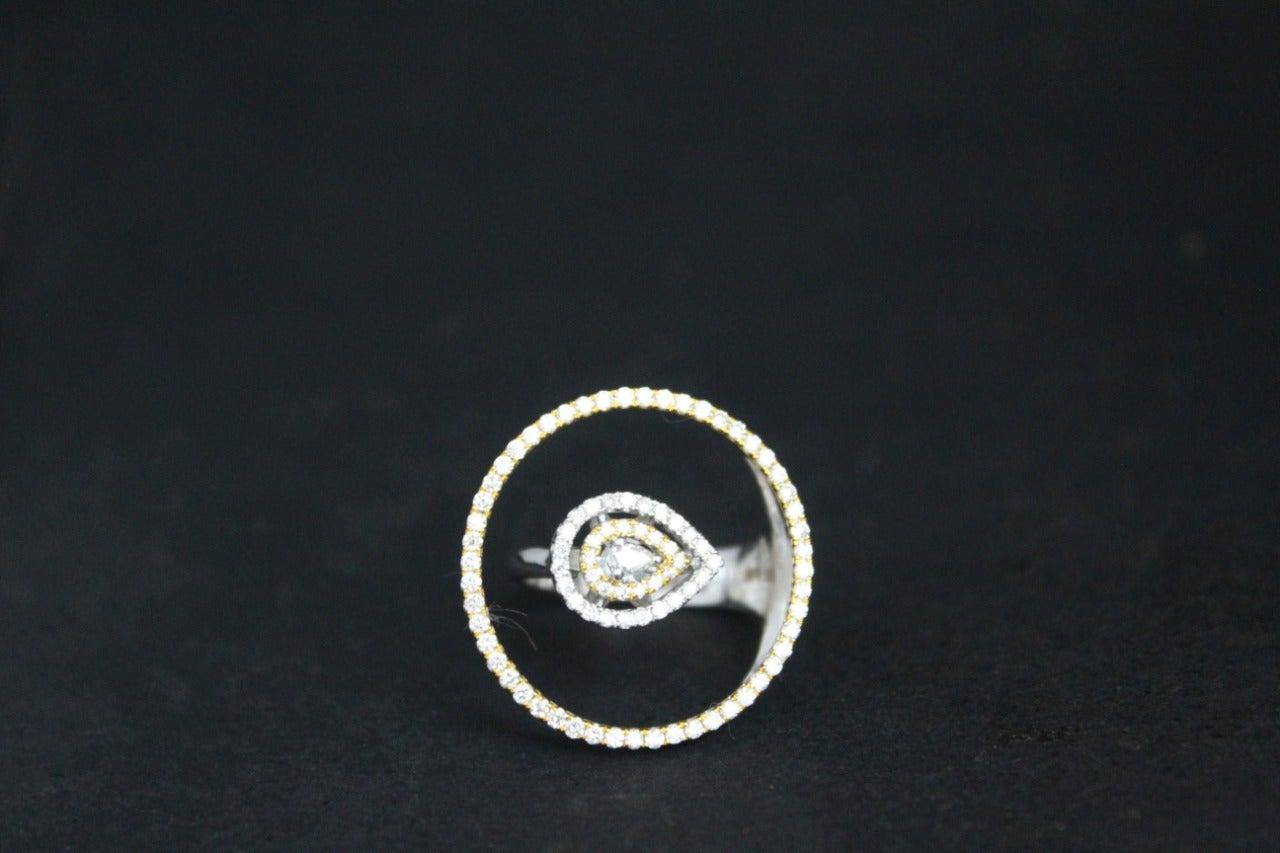For Sale:  18 Karat Yellow Gold White Gold White Diamond Ring 2