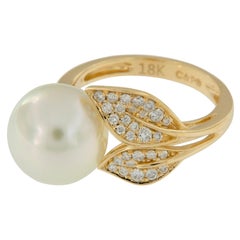 18 Karat Yellow Gold White South Sea Pearl and Diamond Ring
