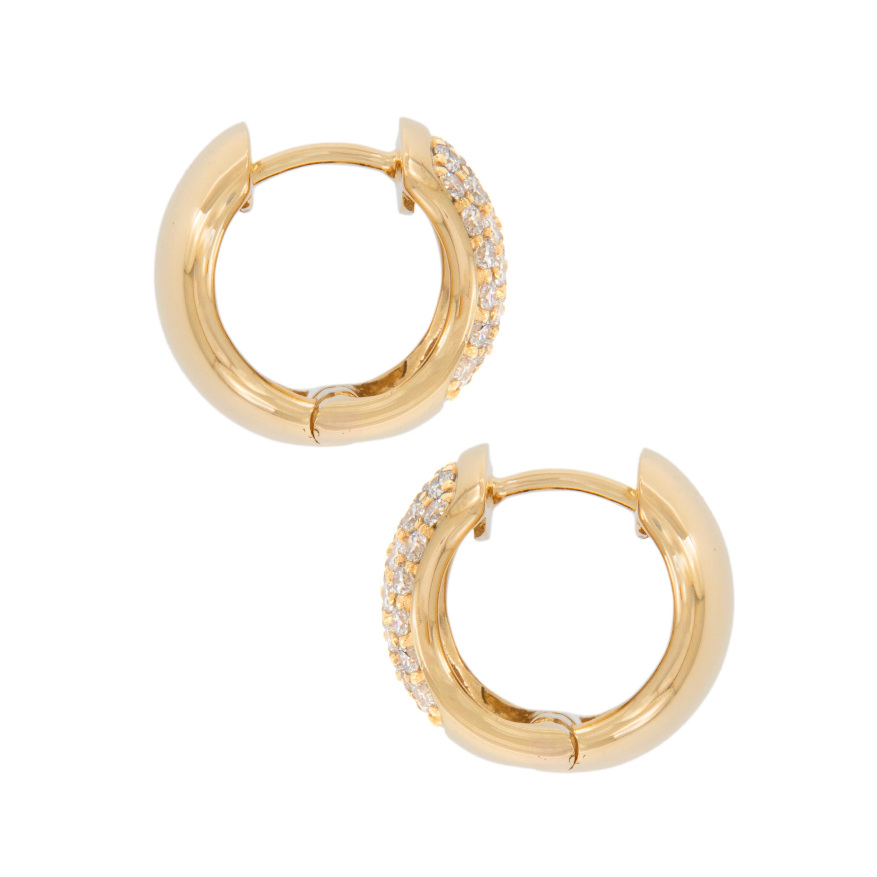 Contemporain Or jaune 18 carats Large 1.00 Cttw. Boucles d'oreilles Huggie avec diamants pavés en vente