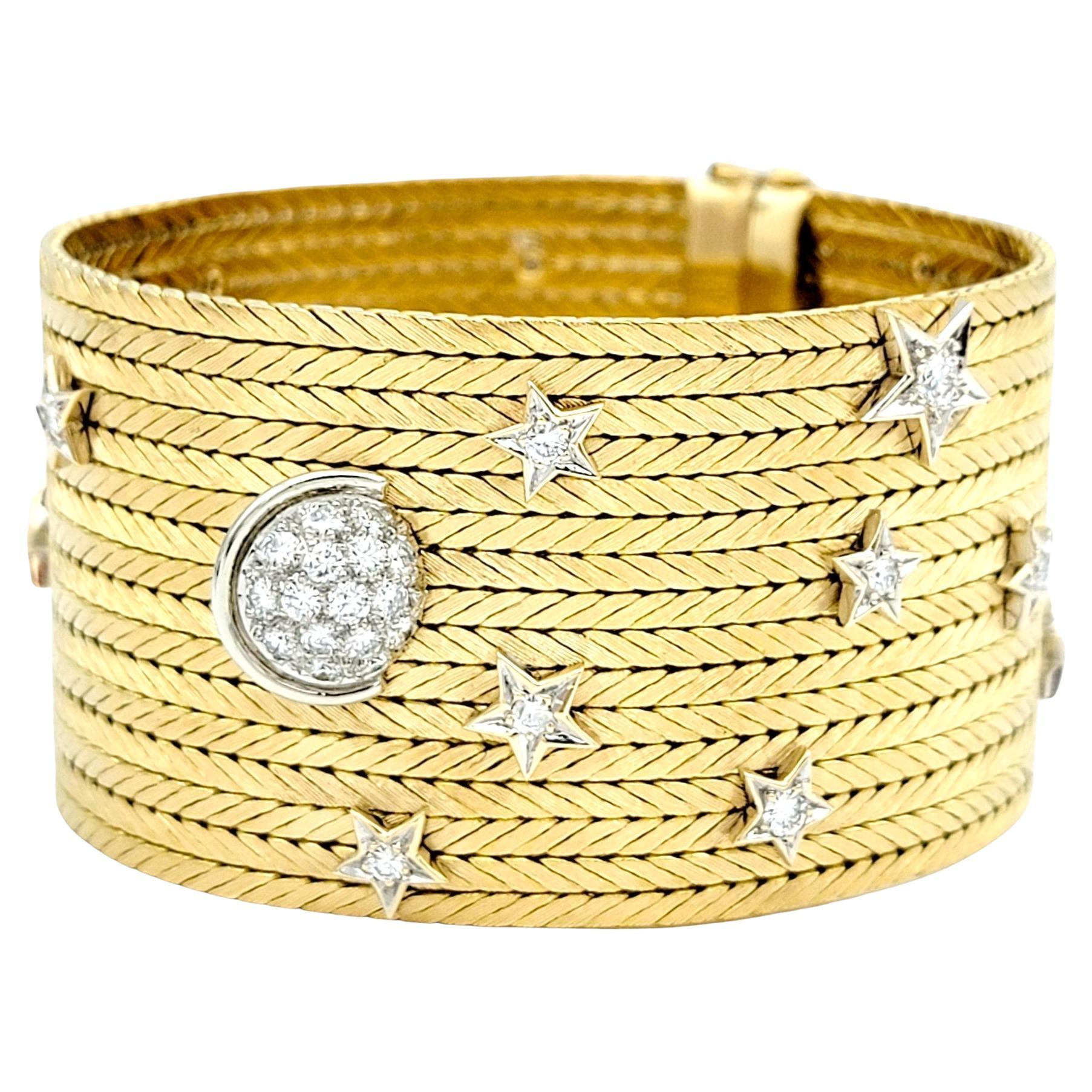 Breites geflochtenes Manschettenarmband aus 18 Karat Gelbgold mit Diamant-Mond- und Sternenmotiv im Angebot