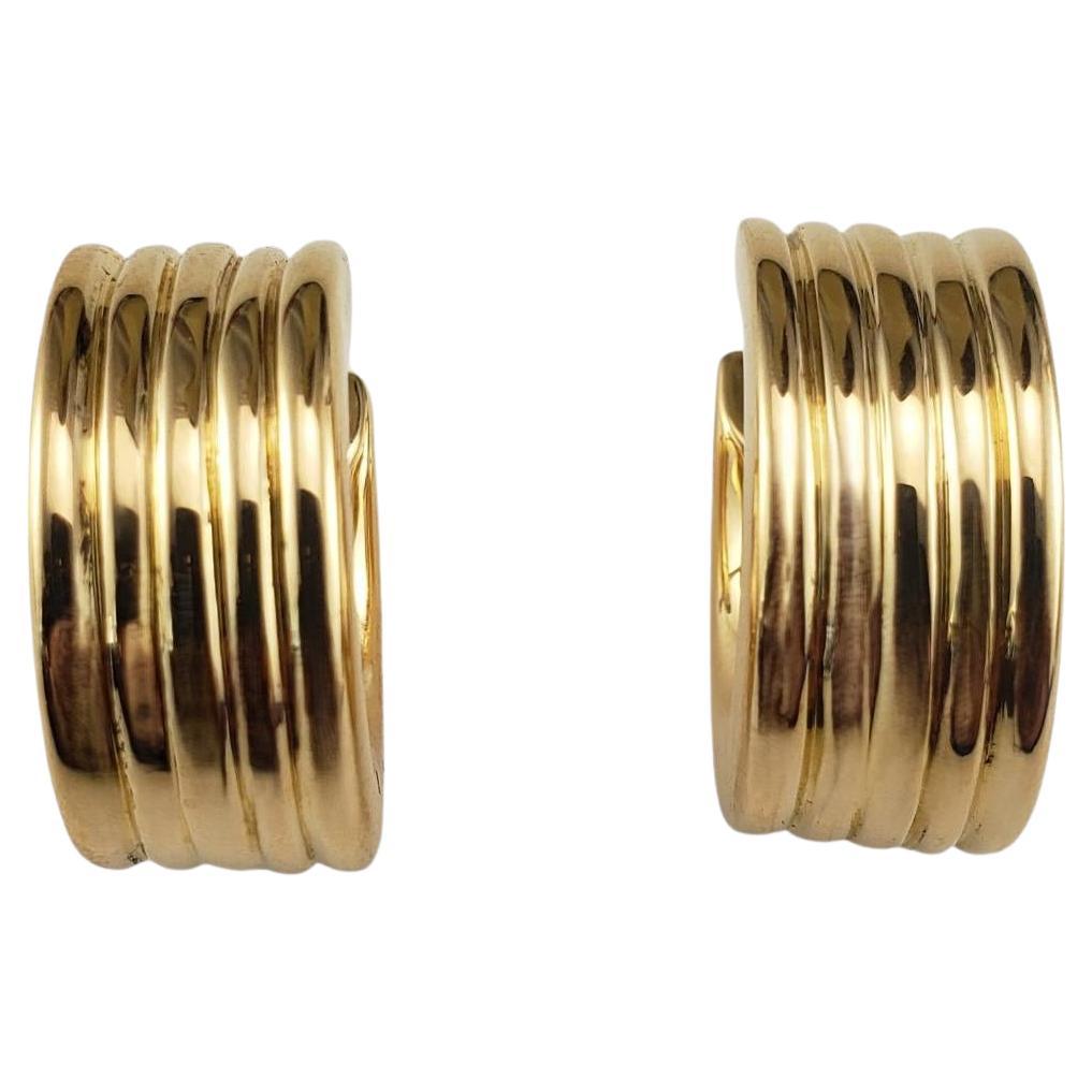 18 Karat Yellow Gold Wide Hoop Ribbed Earrings #18830