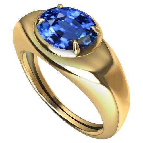 18 Karat Yellow Gold with 2.60 Carat Oval Sapphire Ring