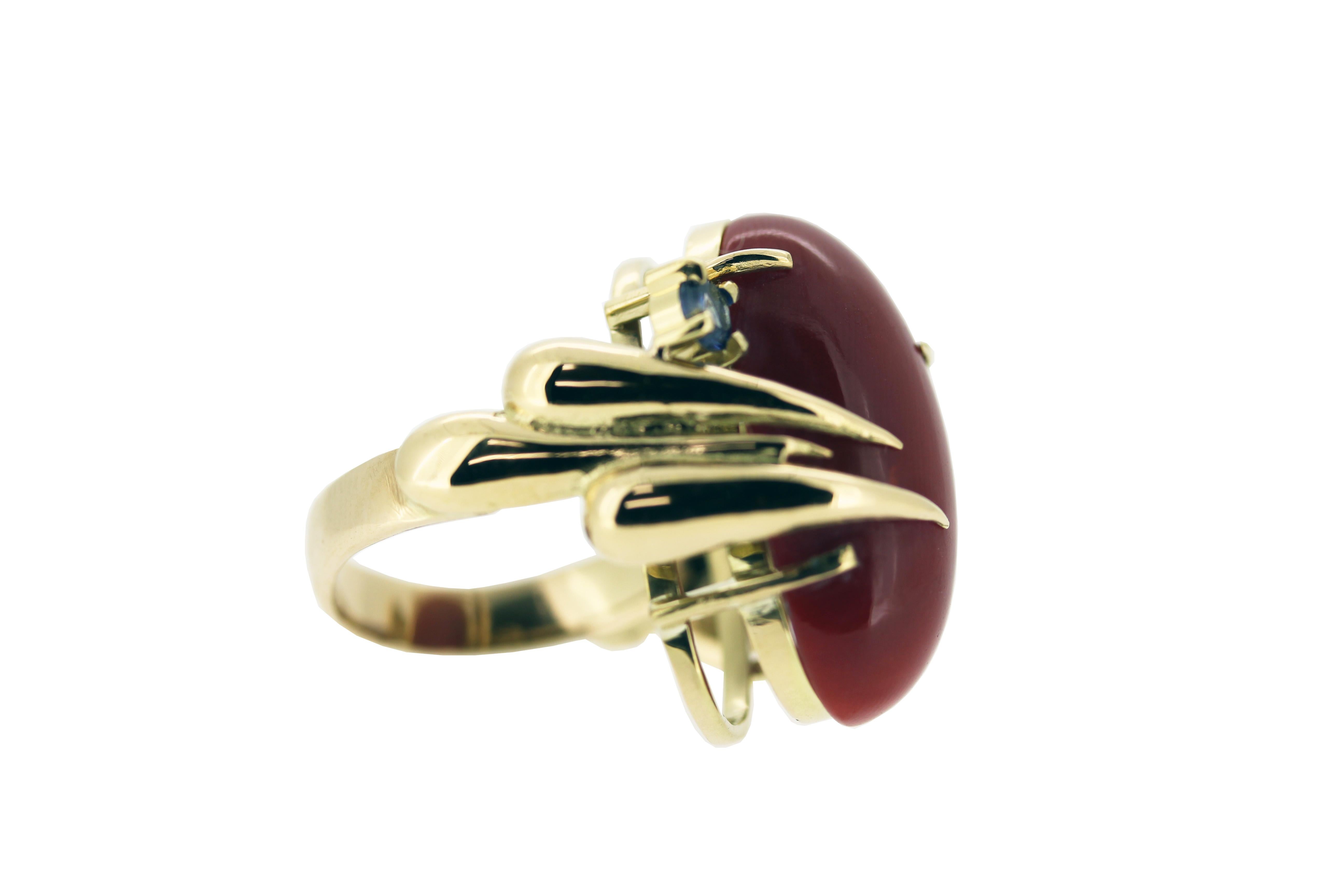 Women's or Men's MAIKO NAGAYAMA Red Coral and Blue Sapphire 18K Yellow Gold Cocktail Ring For Sale