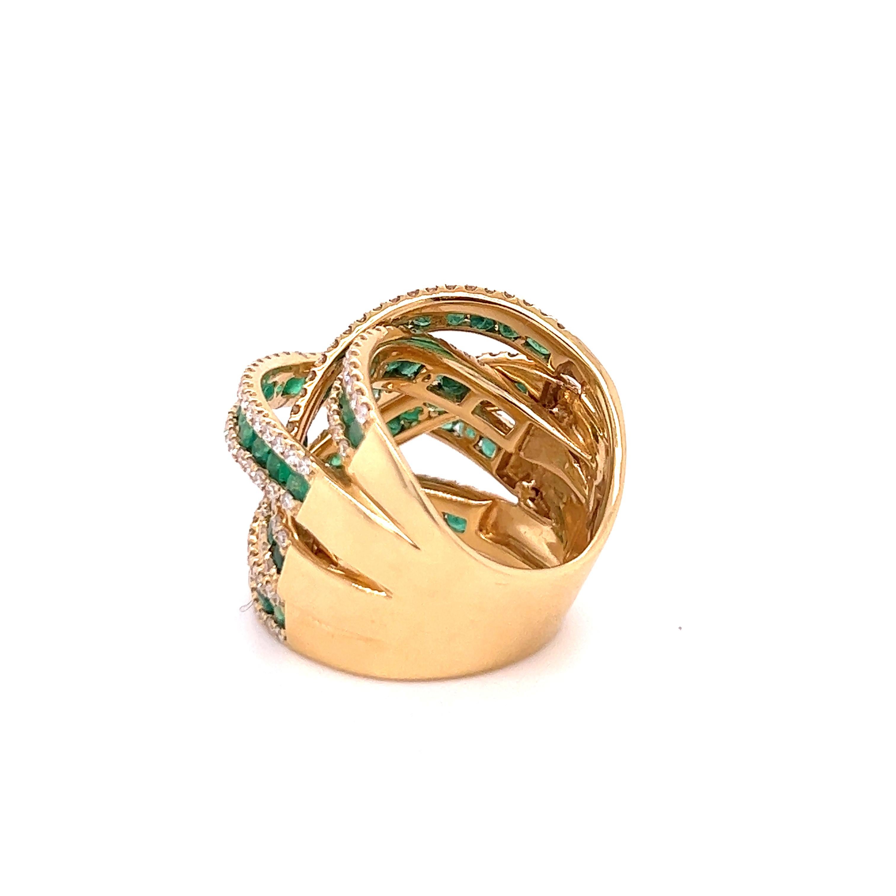 18 Karat Yellow Gold with Diamonds and Emeralds De Grisogono Inspired Style Ring For Sale 1