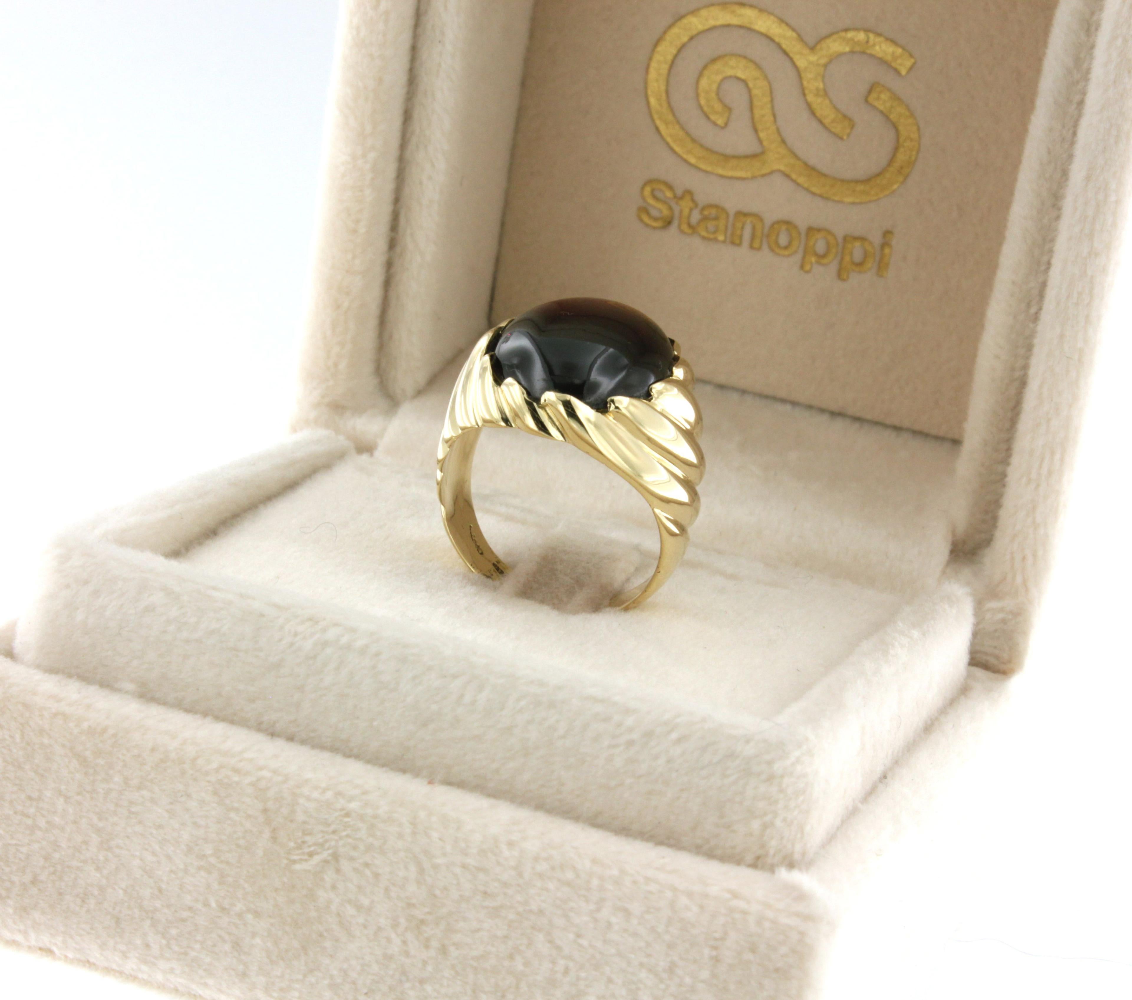 18 Karat Yellow Gold with Garnet Cocktail Modern Made in Italy Amazing Ring For Sale 1