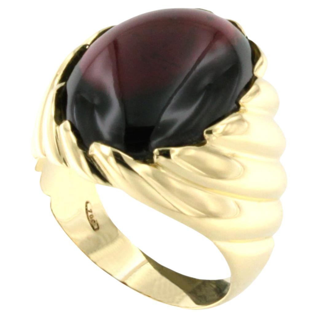 18 Karat Yellow Gold with Garnet Cocktail Modern Made in Italy Amazing Ring