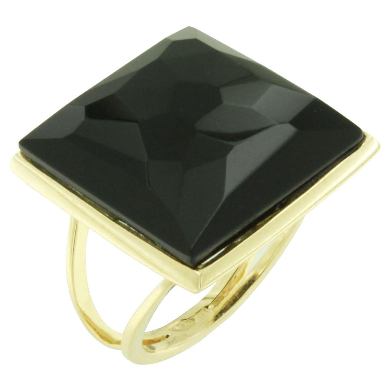 18 Karat Yellow Gold with Onix Elegant Fashion Modern Cocktail Ring For Sale