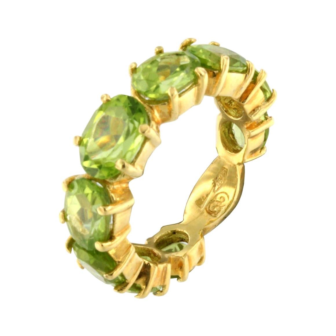 18 Karat Yellow Gold with Peridot Ring For Sale