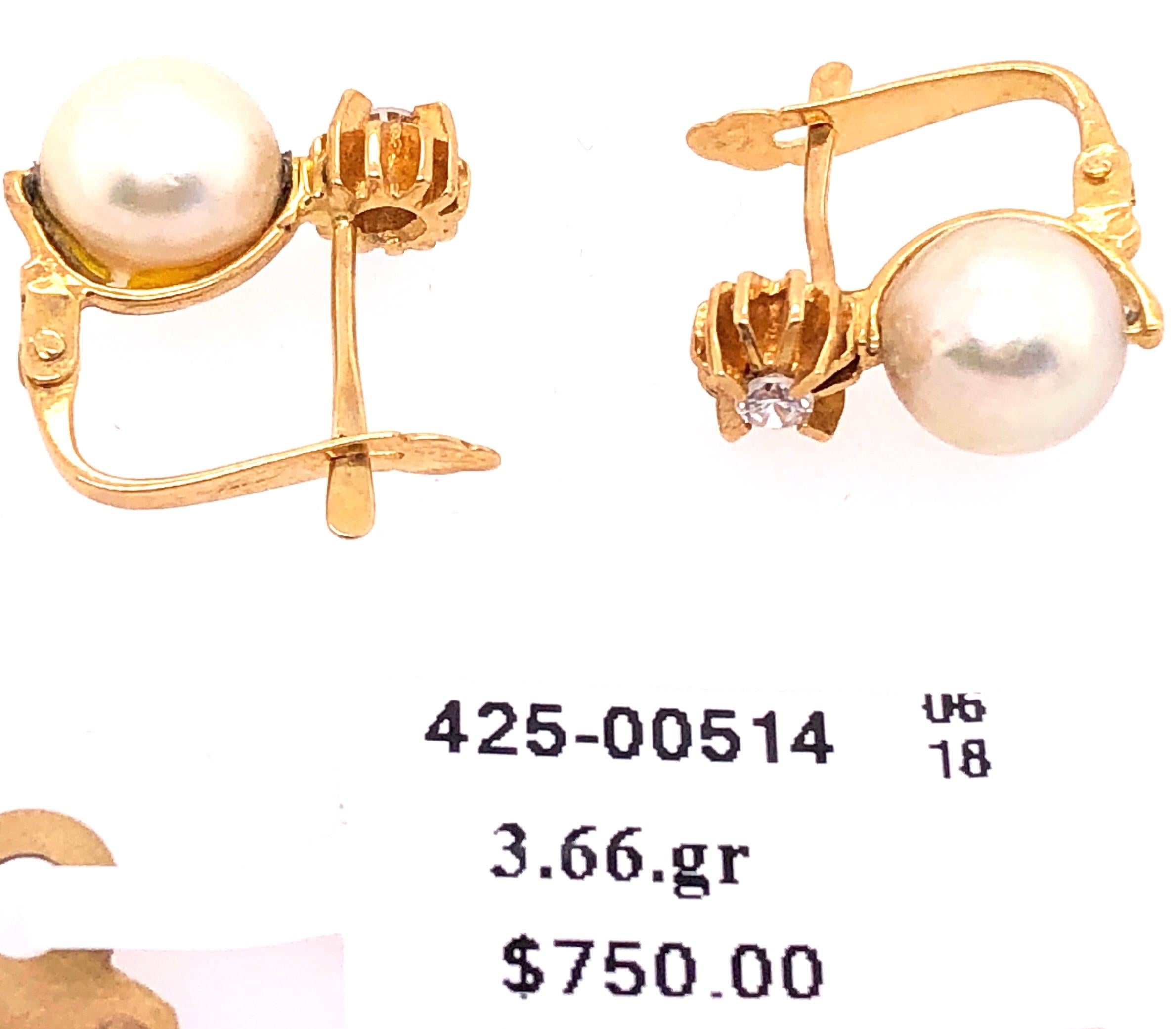 18 Karat Yellow Gold with Platinum Lever Back Pearl Earrings In Good Condition For Sale In Stamford, CT